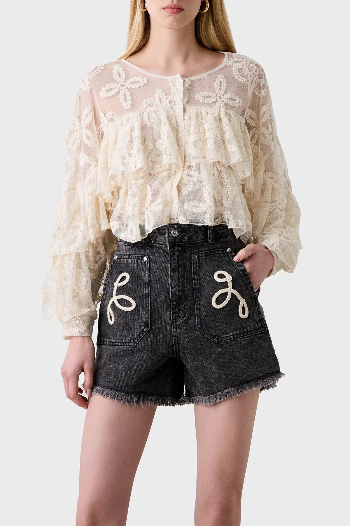 BSB Regular Fit Bisiklet Yaka Fırfırlı İşlemeli Bayan Gömlek 053-216020.009 KREM - 1