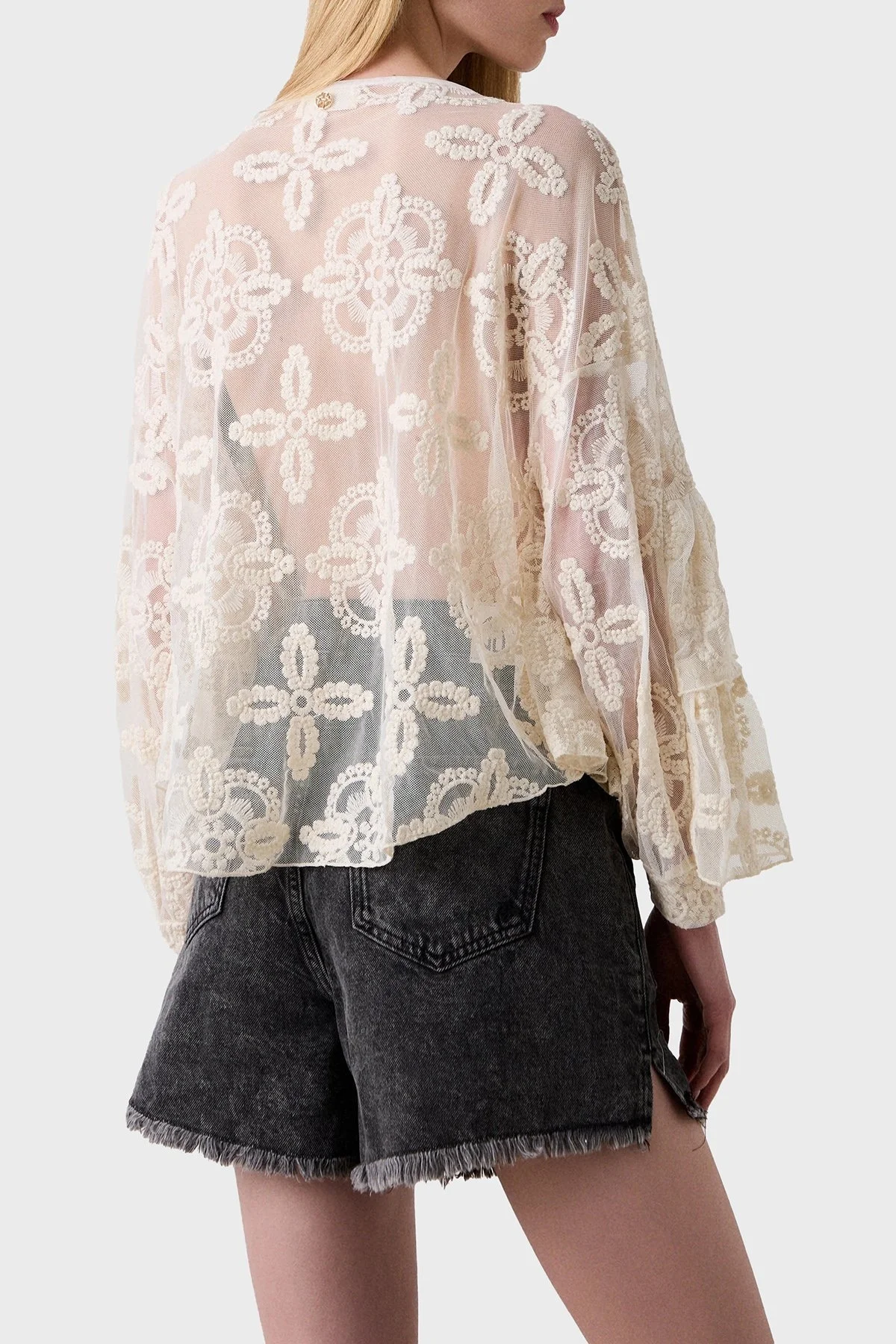 BSB Regular Fit Bisiklet Yaka Fırfırlı İşlemeli Bayan Gömlek 053-216020.009 KREM - 3