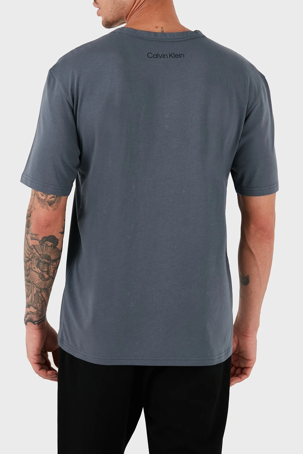 Calvin Klein % 100 Organik Pamuk Regular Fit 000NM2399ECKP Erkek T Shirt 000NM2399E CKP GRİ - 8