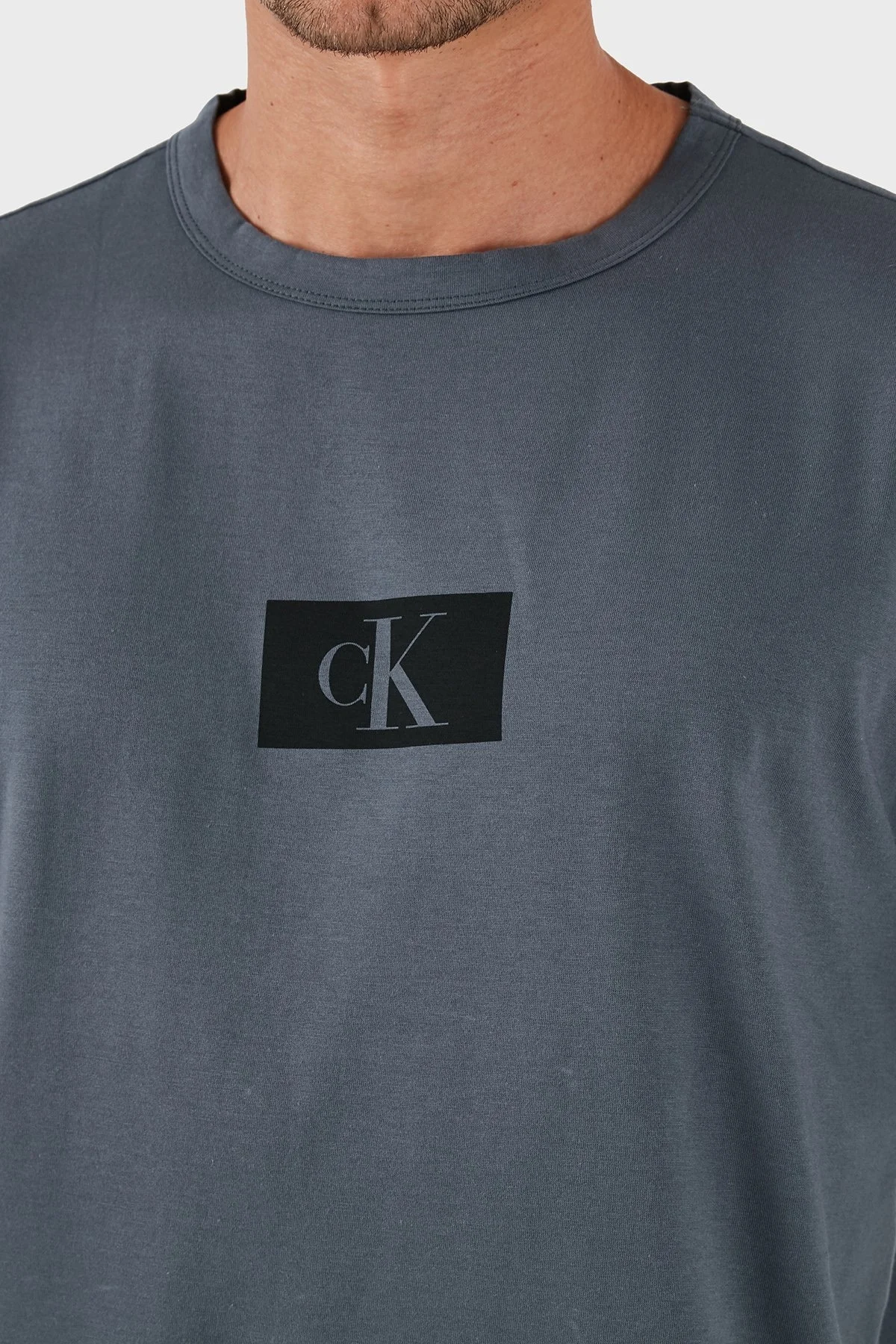 Calvin Klein % 100 Organik Pamuk Regular Fit 000NM2399ECKP Erkek T Shirt 000NM2399E CKP GRİ - 11