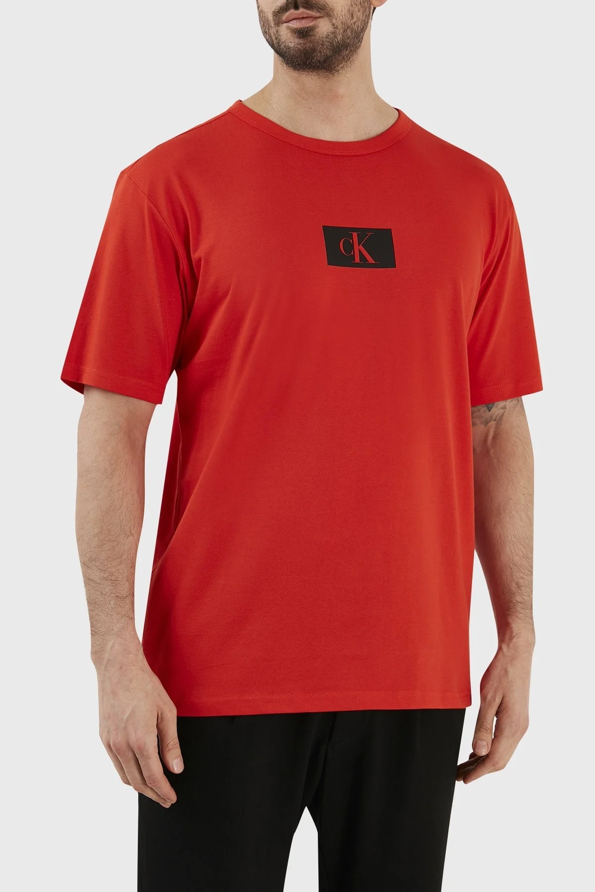 Calvin Klein % 100 Organik Pamuk Regular Fit 000NM2399EXNZ Erkek T Shirt 000NM2399E XNZ KIRMIZI - 4