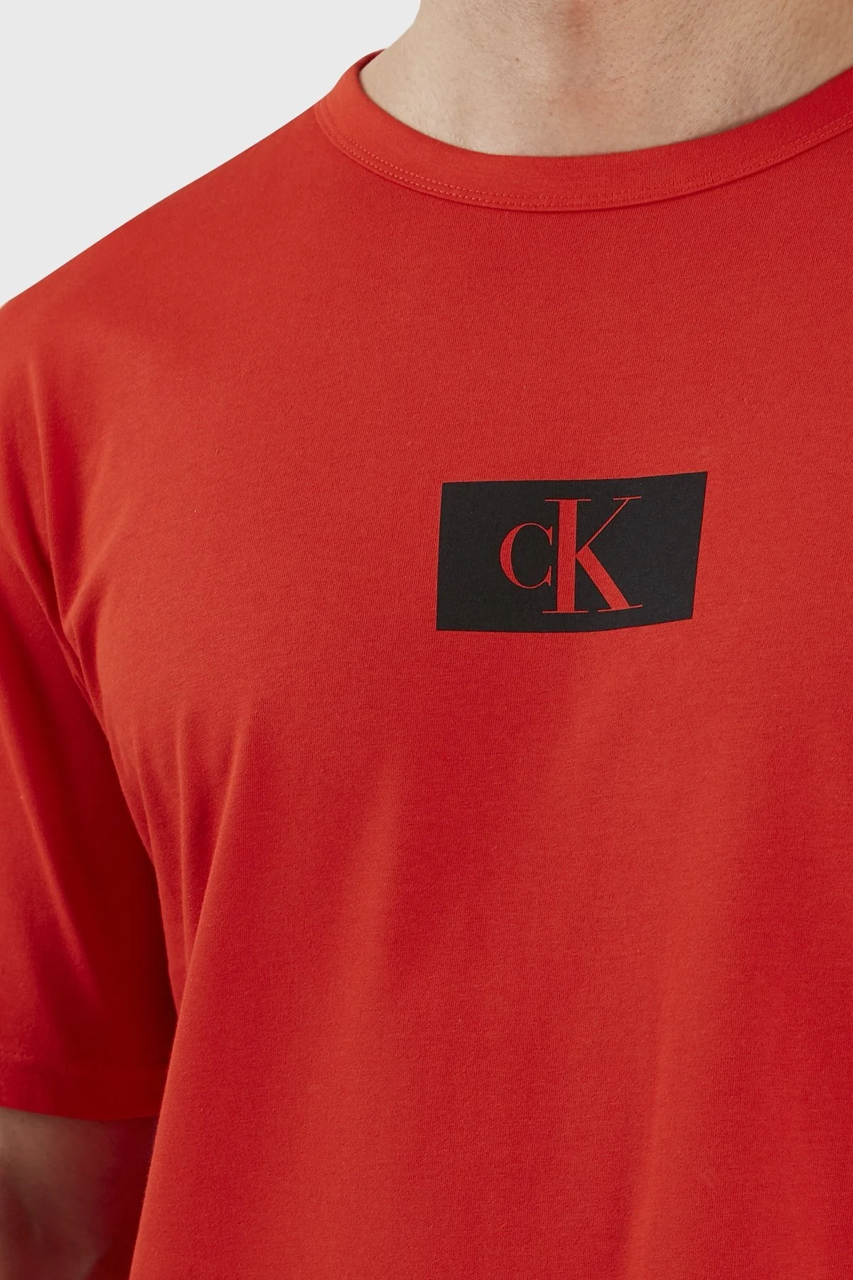 Calvin Klein % 100 Organik Pamuk Regular Fit 000NM2399EXNZ Erkek T Shirt 000NM2399E XNZ KIRMIZI - 5