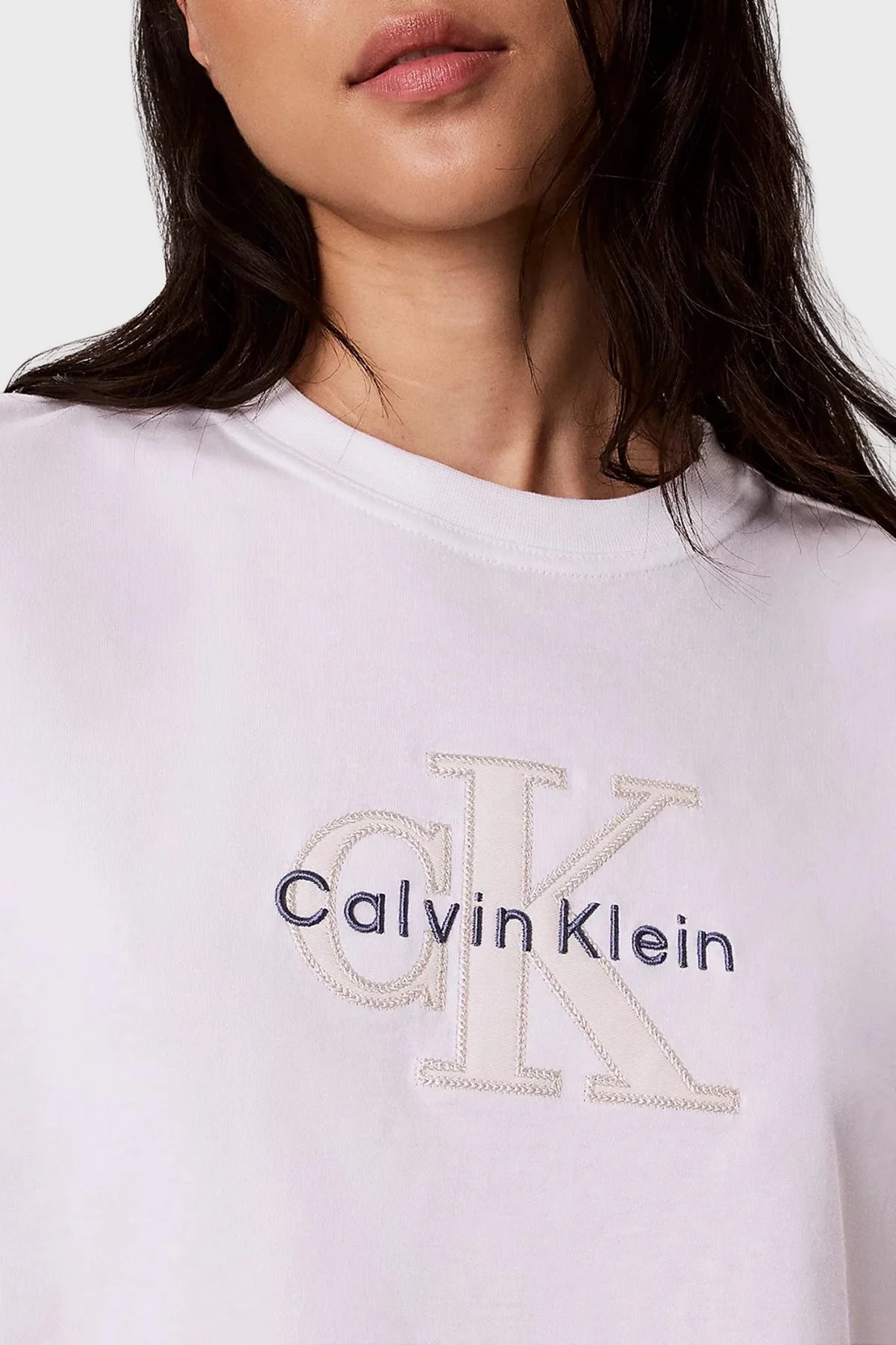 Calvin Klein % 100 Pamuk Boxy Fit Bisiklet Yaka LV047H820GYAF Kadın T Shirt LV047H820G YAF Beyaz - 6