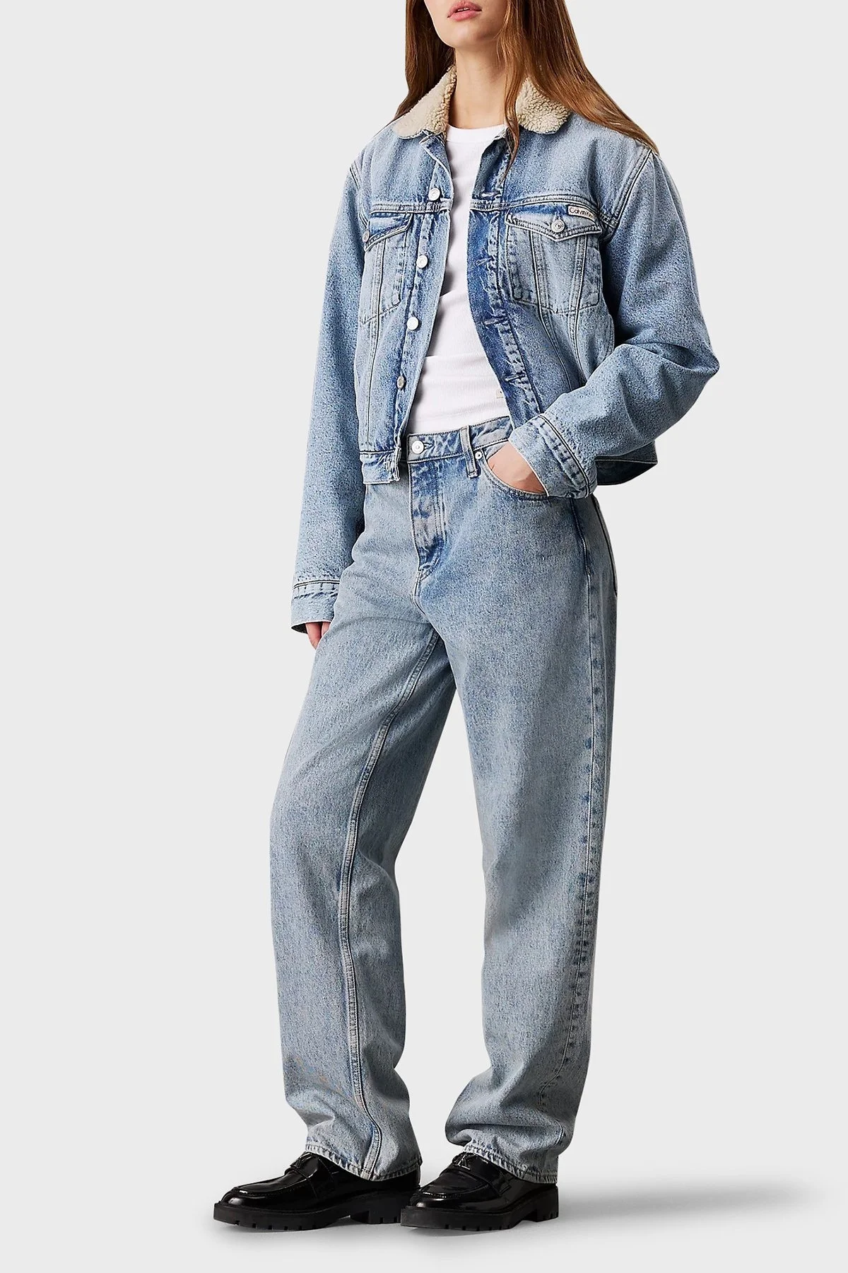 Calvin Klein % 100 Pamuk Logolu Regular Fit Kısa J20J2240961A4 Bayan Kot Ceket J20J224096 1A4 AÇIK MAVİ - 6