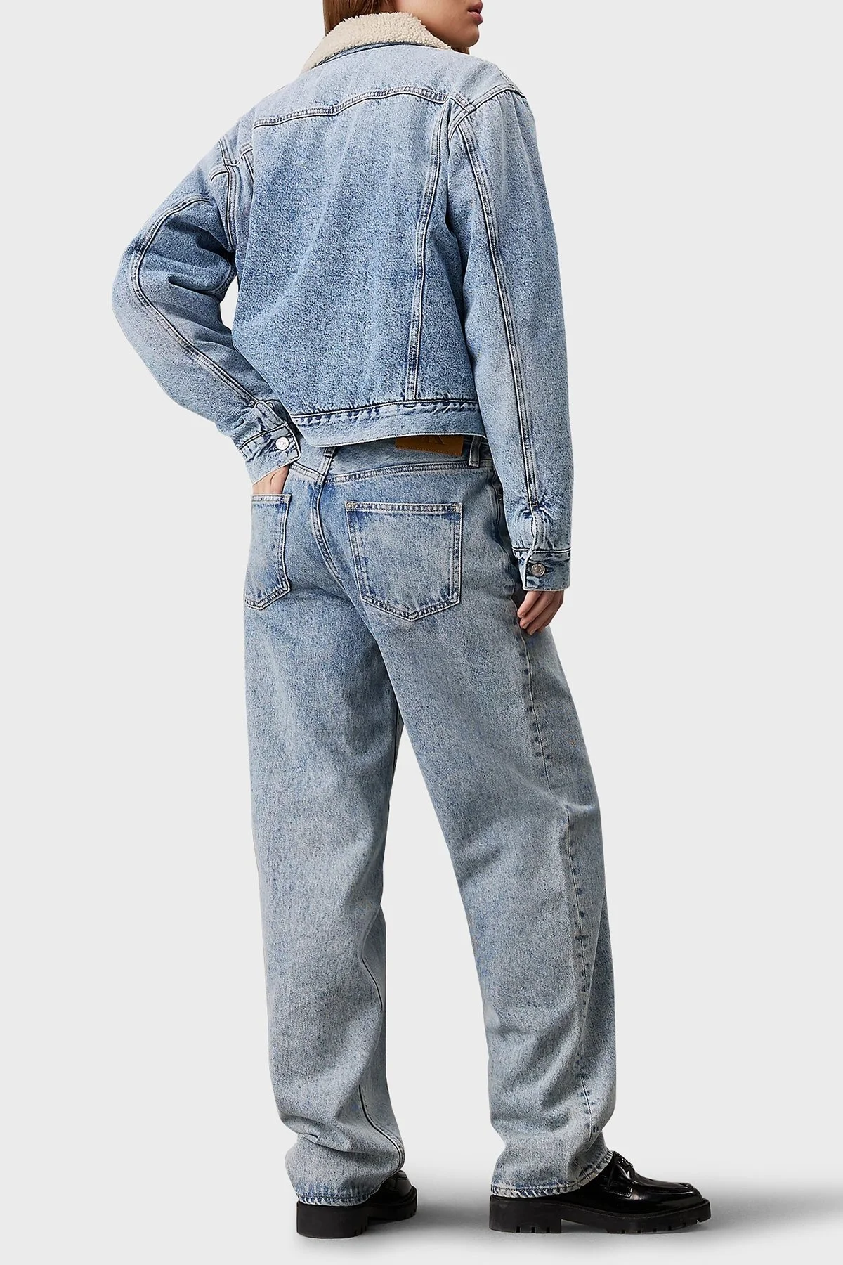 Calvin Klein % 100 Pamuk Logolu Regular Fit Kısa J20J2240961A4 Bayan Kot Ceket J20J224096 1A4 AÇIK MAVİ - 7