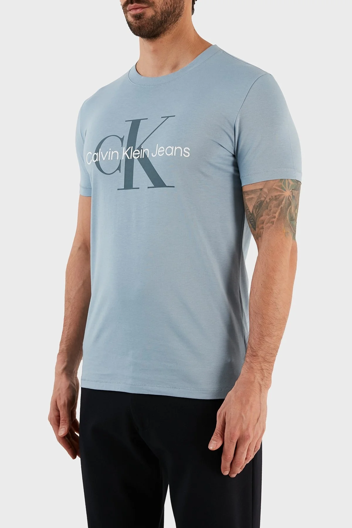 Calvin Klein % 100 Pamuk Logolu Slim Fit Bisiklet Yaka Erkek T Shirt J30J320806 DAR MAVİ - 2