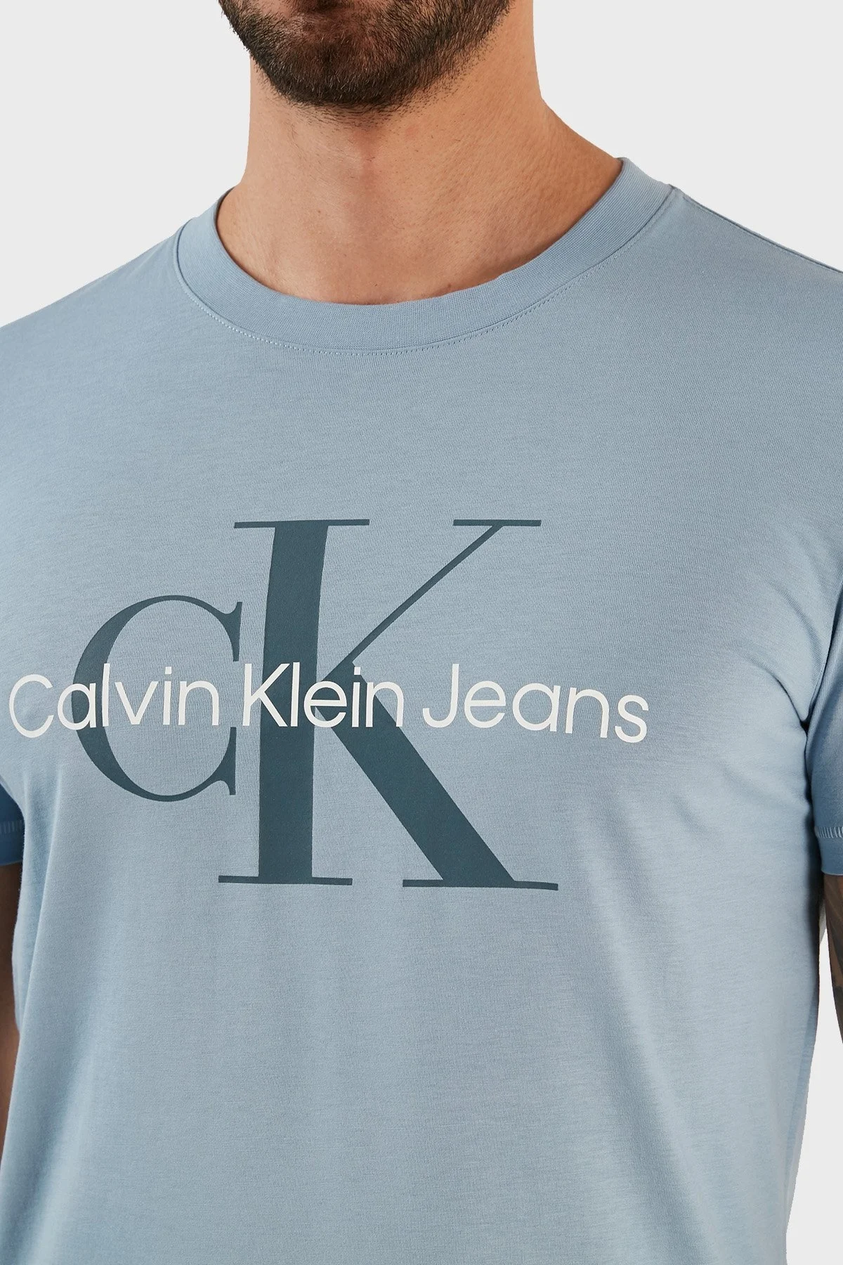 Calvin Klein % 100 Pamuk Logolu Slim Fit Bisiklet Yaka Erkek T Shirt J30J320806 DAR MAVİ - 6