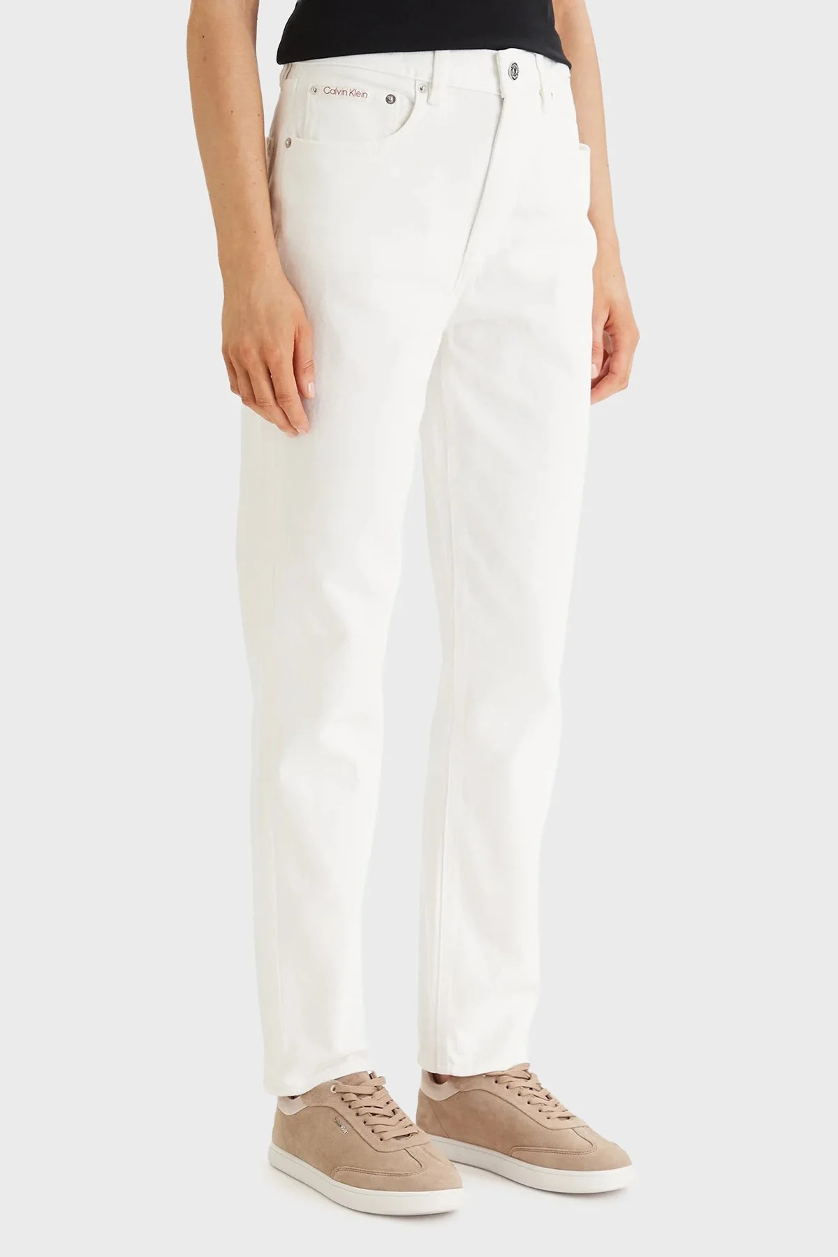 Calvin Klein % 100 Pamuk Mom Fit Yüksek Bel Jeans LV047F703GASN Bayan Kot Pantolon LV047F703G ASN BEYAZ - 1