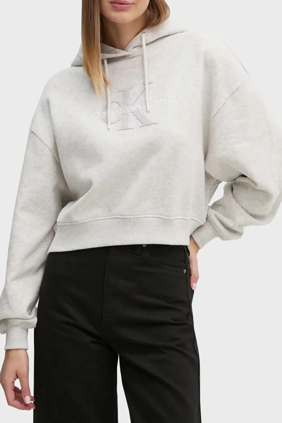 Calvin Klein % 100 Pamuk Oversize Fit Kapüşonlu Crop J20J224170P6G Bayan Sweat J20J224170 P6G AÇIK GRİ - 1