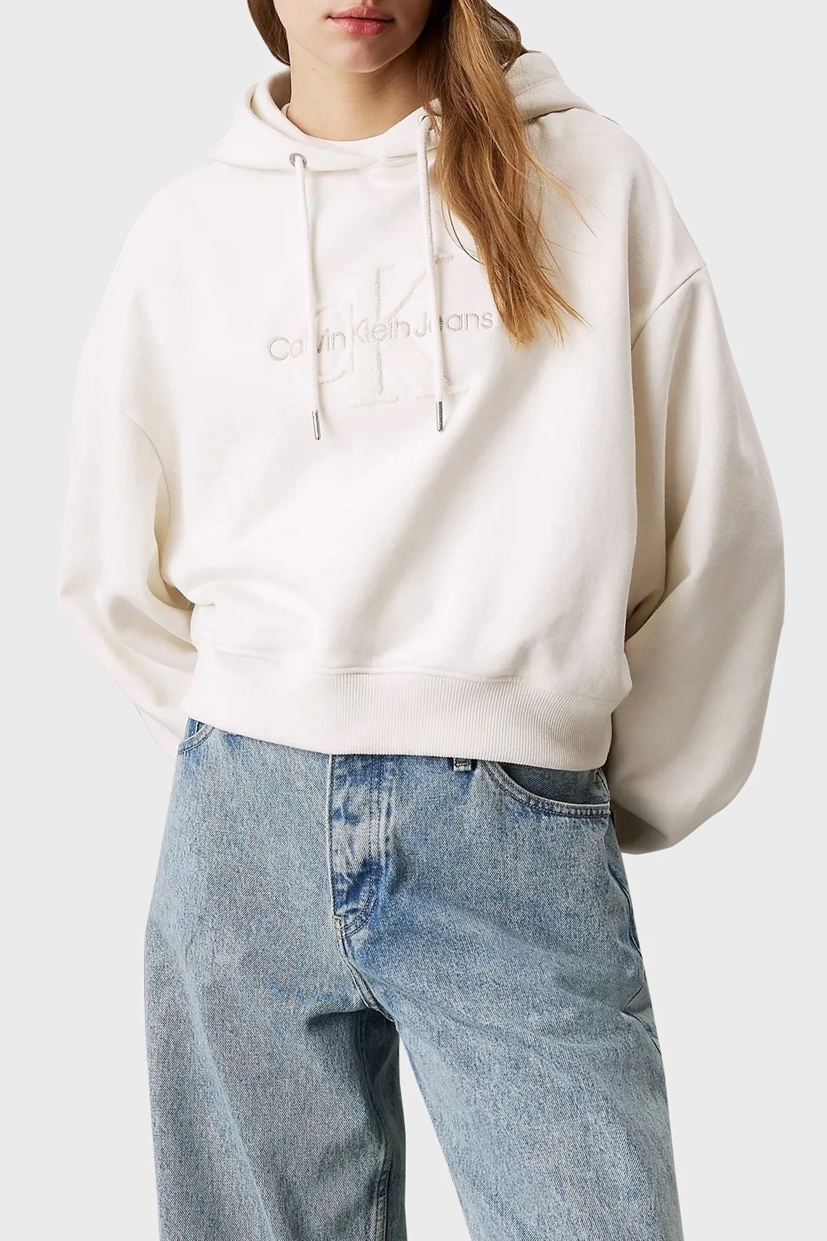 Calvin Klein % 100 Pamuk Oversize Fit Kapüşonlu Crop J20J224170YBI Bayan Sweat J20J224170 YBI BEYAZ - 1