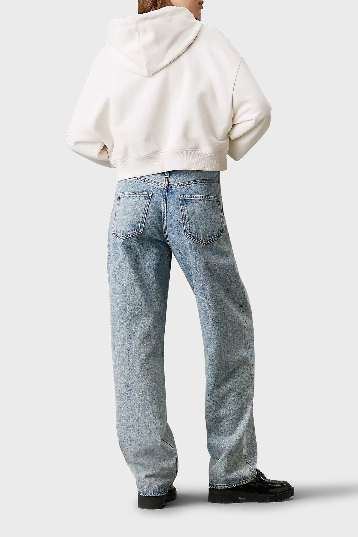 Calvin Klein % 100 Pamuk Oversize Fit Kapüşonlu Crop J20J224170YBI Bayan Sweat J20J224170 YBI BEYAZ - 3