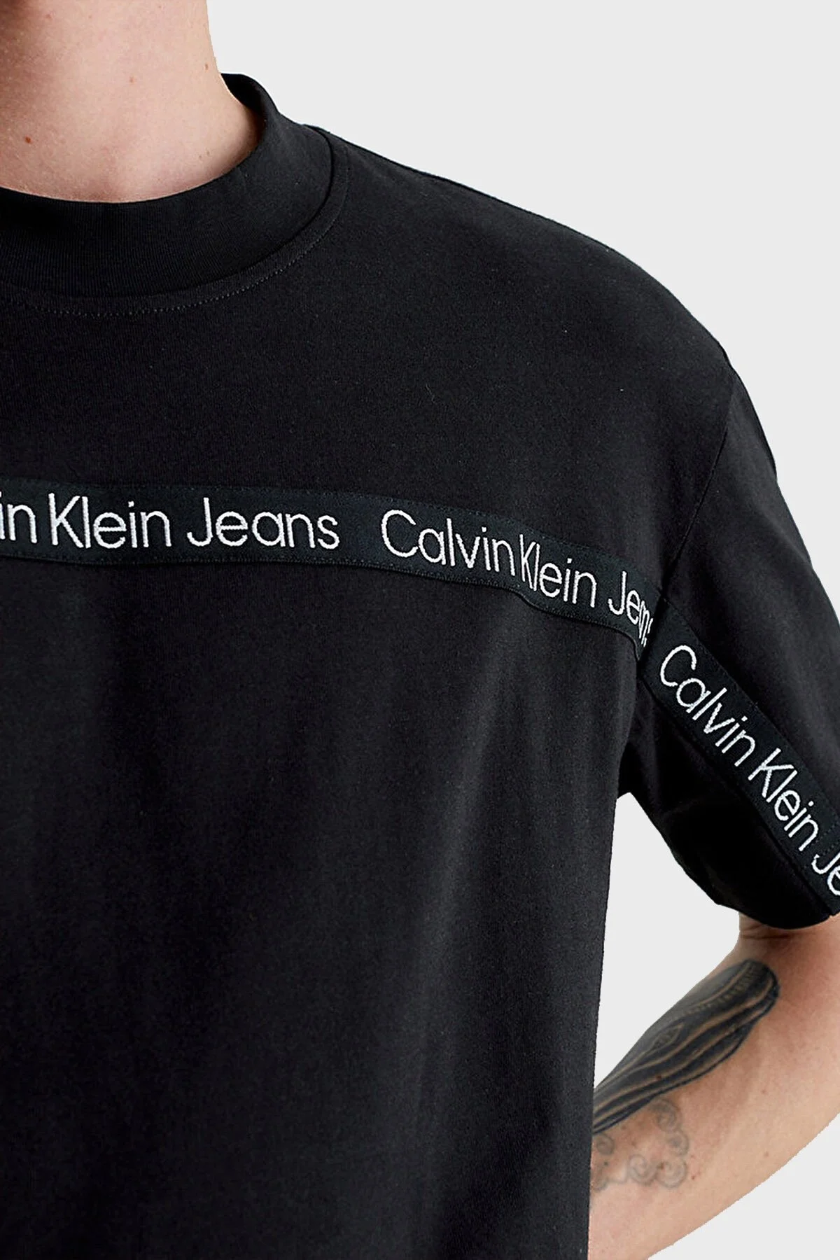 Calvin Klein % 100 Pamuk Regular Fit Bisiklet Yaka Erkek T Shirt J30J323253 BEH SİYAH - 3