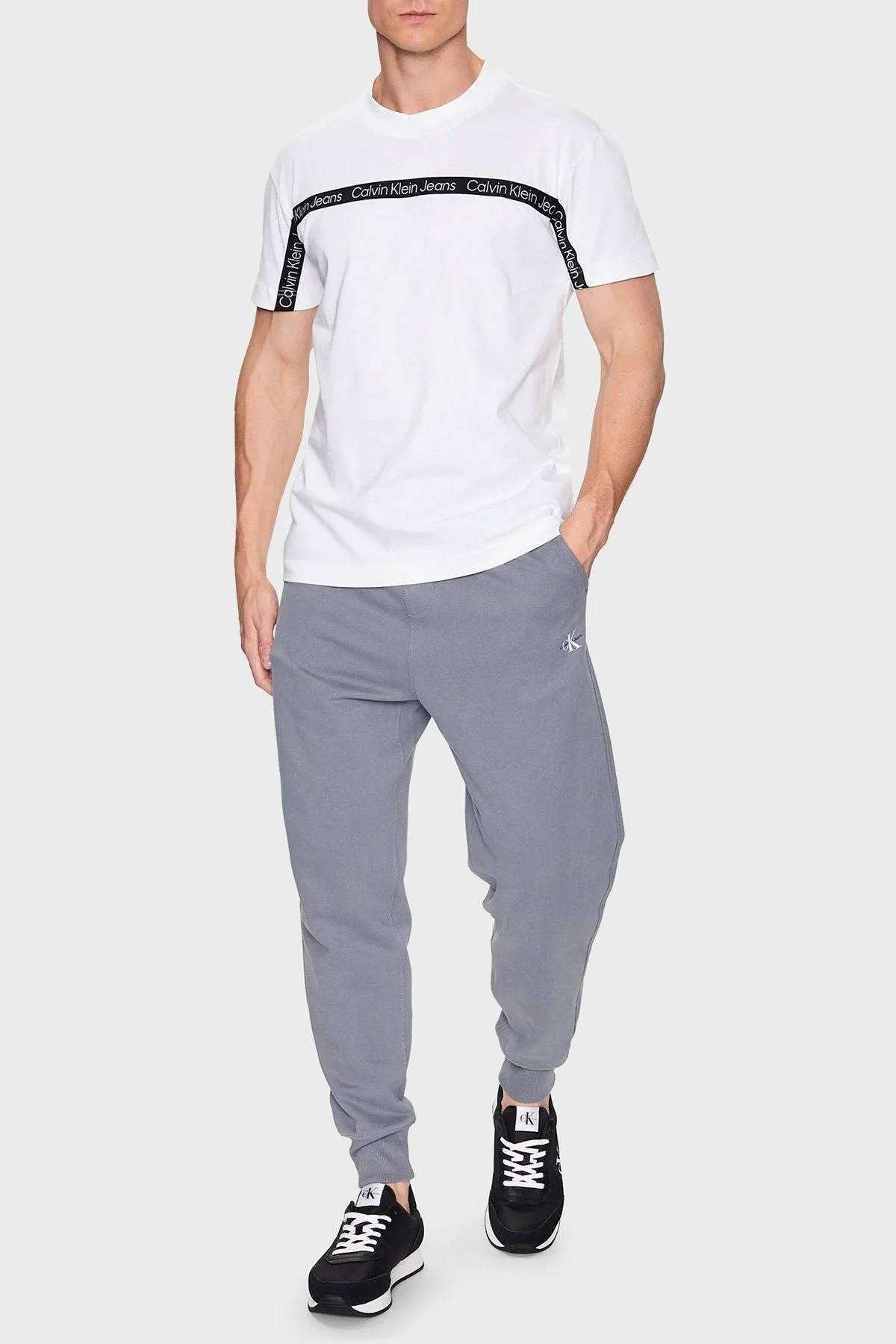 Calvin Klein % 100 Pamuk Regular Fit Bisiklet Yaka Erkek T Shirt J30J323253 YAF BEYAZ - 2