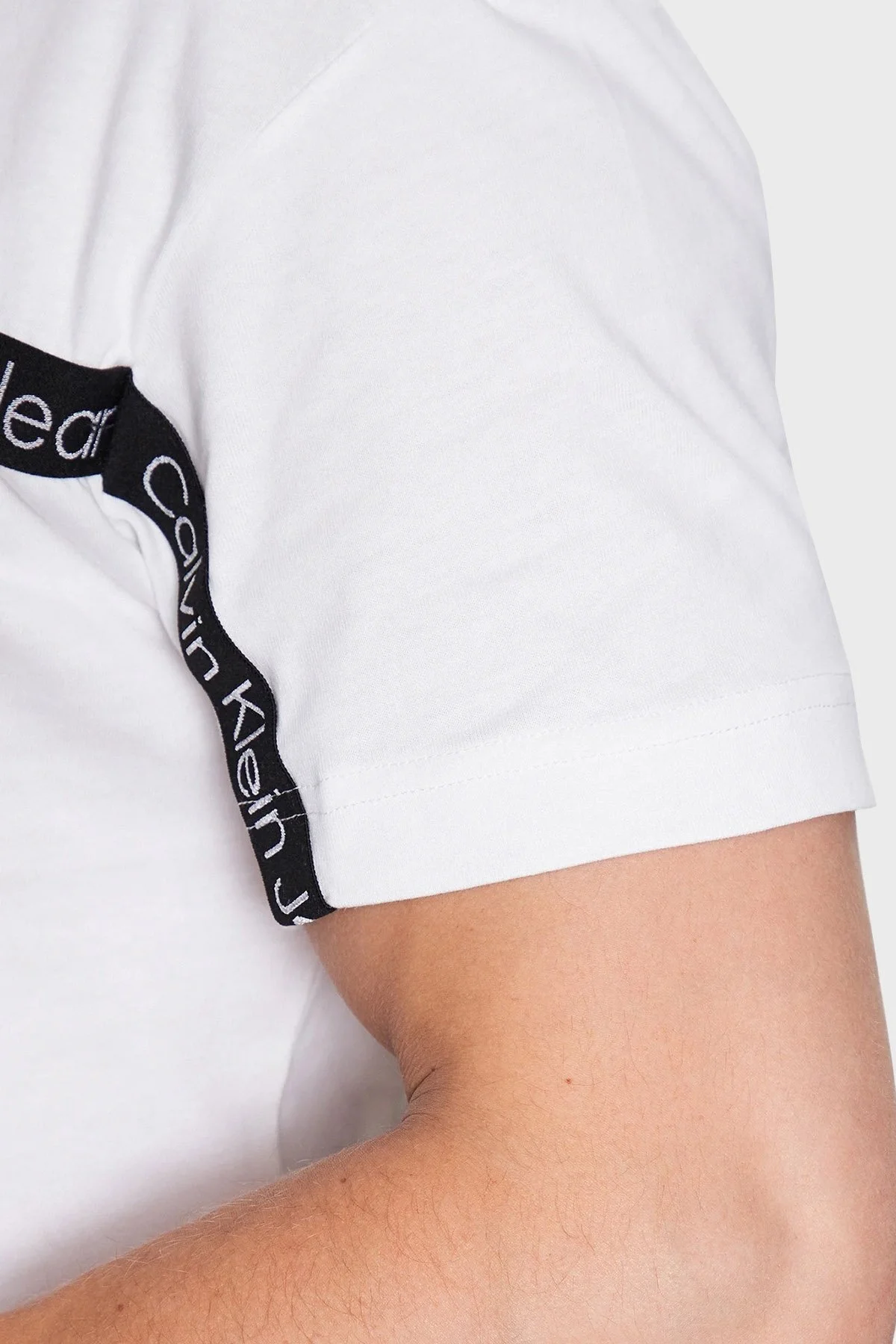 Calvin Klein % 100 Pamuk Regular Fit Bisiklet Yaka Erkek T Shirt J30J323253 YAF BEYAZ - 4