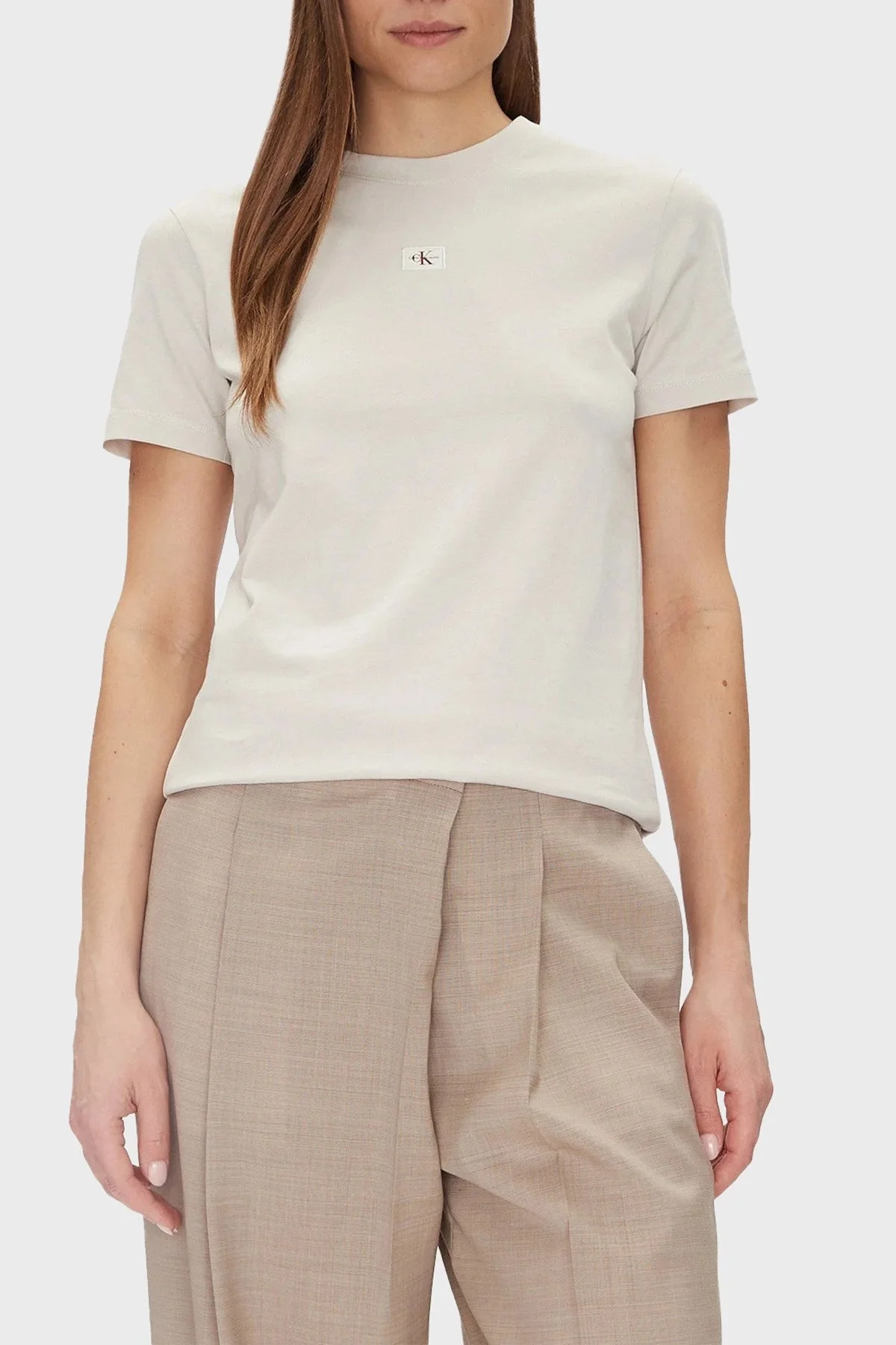 Calvin Klein % 100 Pamuk Regular Fit Bisiklet Yaka J20J225243ADA Bayan T Shirt J20J225243 ADA KREM - 6