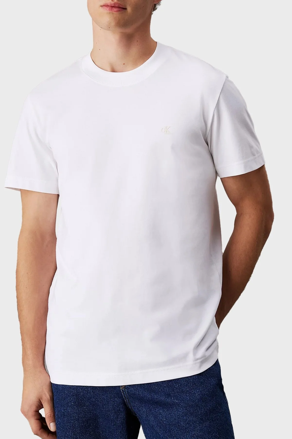 Calvin Klein % 100 Pamuk Regular Fit Bisiklet Yaka J30J326683YAF Erkek T Shirt J30J326683 YAF BEYAZ - 5