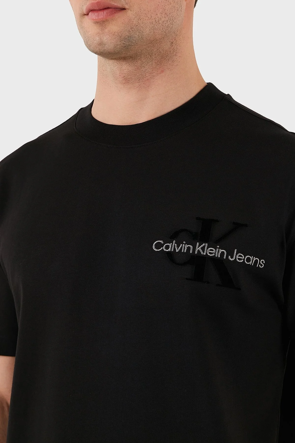 Calvin Klein % 100 Pamuk Regular Fit Bisiklet Yaka J30J327107BEH Erkek T Shirt J30J327107 BEH SİYAH - 11
