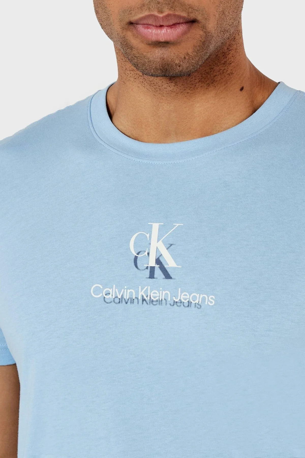 Calvin Klein % 100 Pamuk Regular Fit Bisiklet Yaka J30J327469CBR Erkek T Shirt J30J327469 CBR AÇIK MAVİ - 8