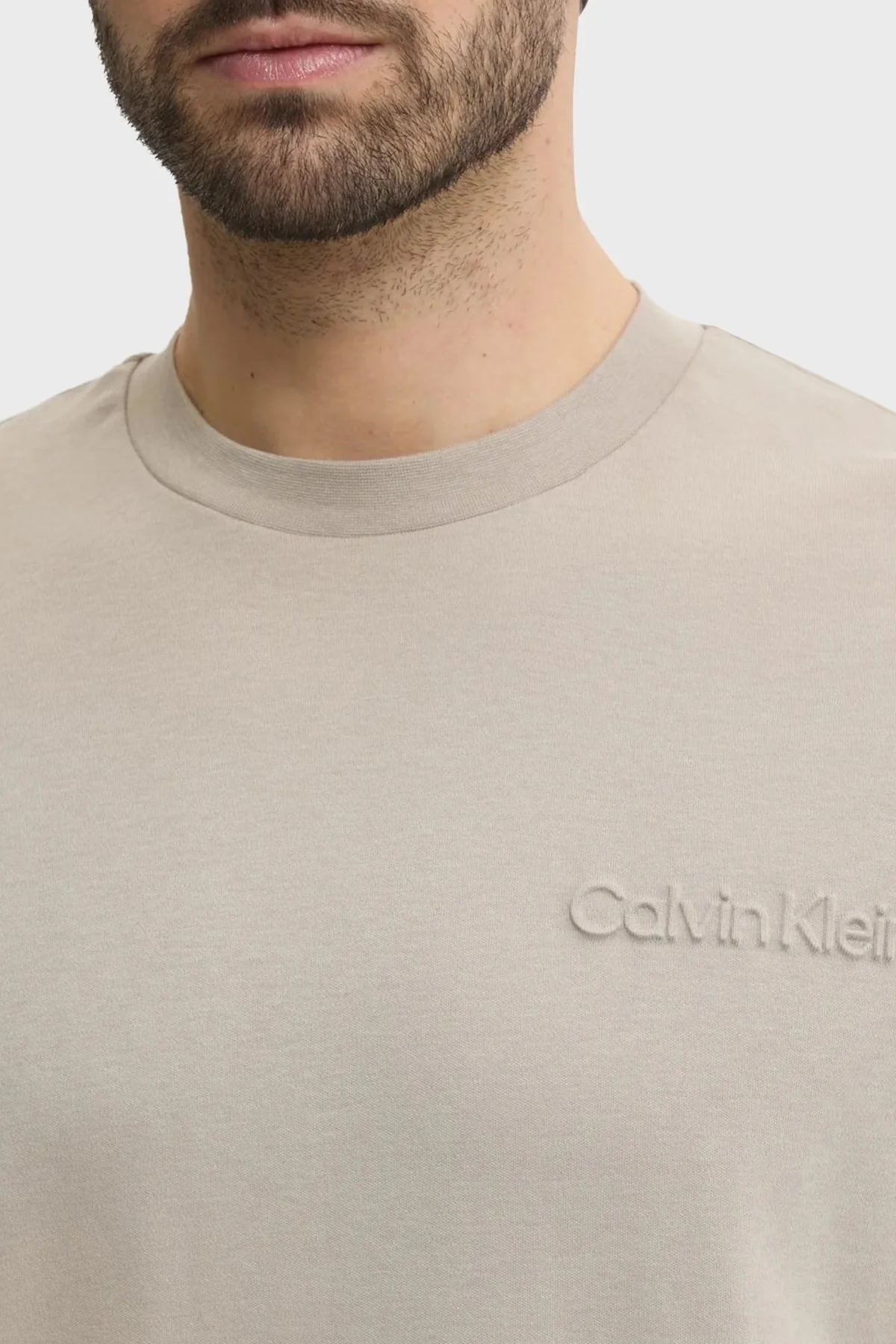 Calvin Klein % 100 Pamuk Regular Fit Bisiklet Yaka Logolu K10K113737RAJ Erkek T Shirt K10K113737 RAJ AÇIK HAKİ - 4