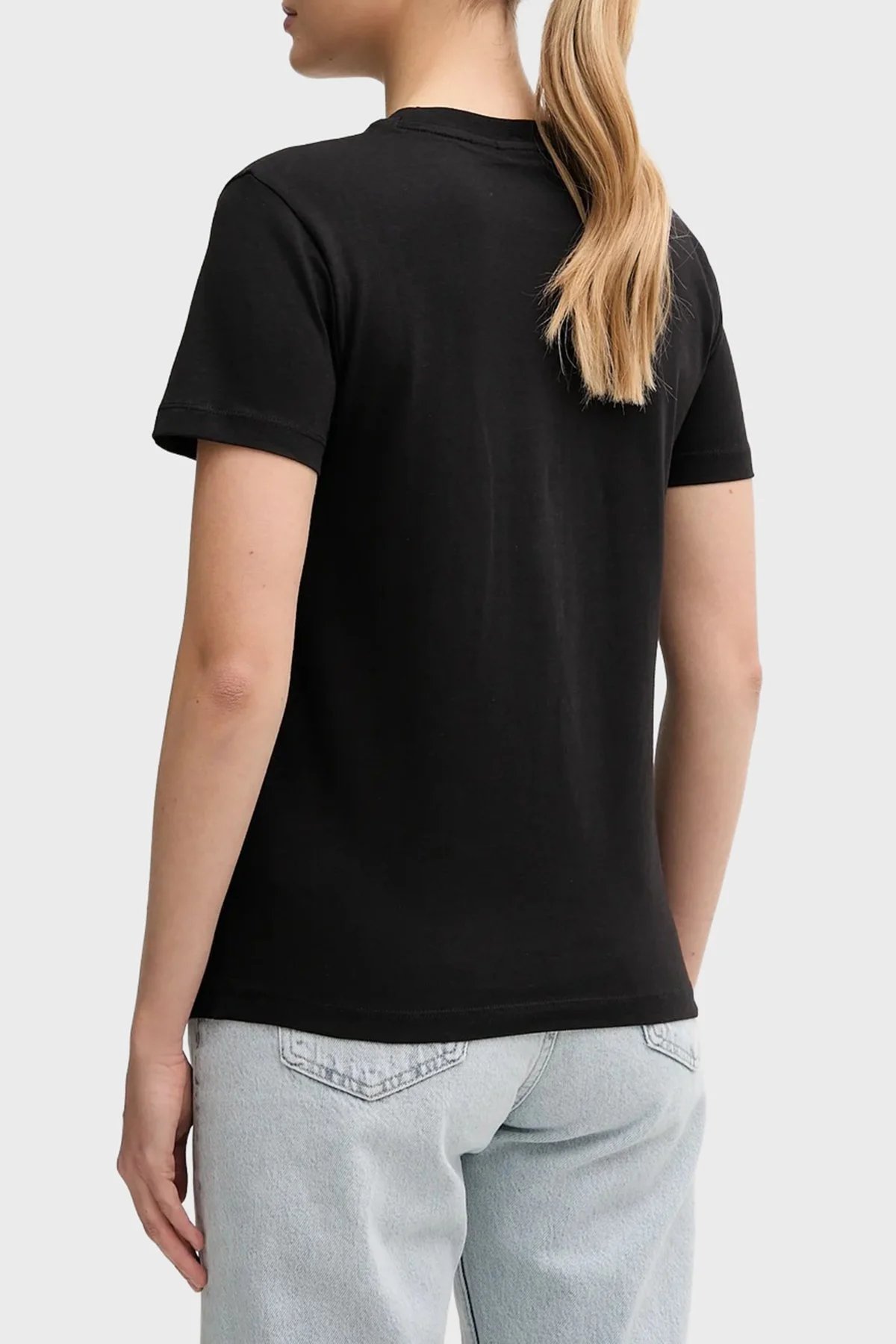 Calvin Klein % 100 Pamuk Regular Fit Bisiklet Yaka Logolu Kadın T Shirt LV047F227G UB1 SİYAH - 2
