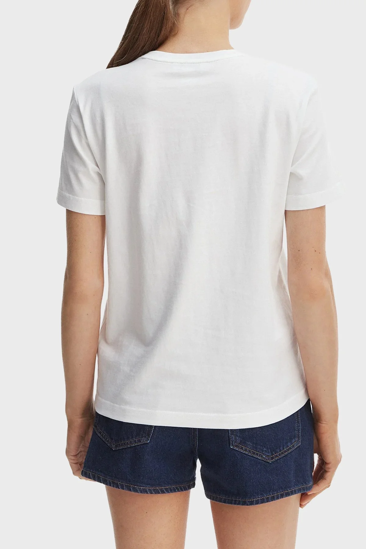 Calvin Klein % 100 Pamuk Regular Fit Bisiklet Yaka Logolu Kadın T Shirt LV047F227G YAF BEYAZ - 3