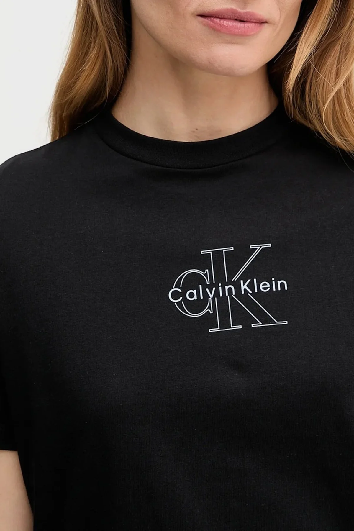 Calvin Klein % 100 Pamuk Regular Fit Bisiklet Yaka Logolu LV047C863GUB1 Bayan T Shirt LV047C863G UB1 SİYAH - 3