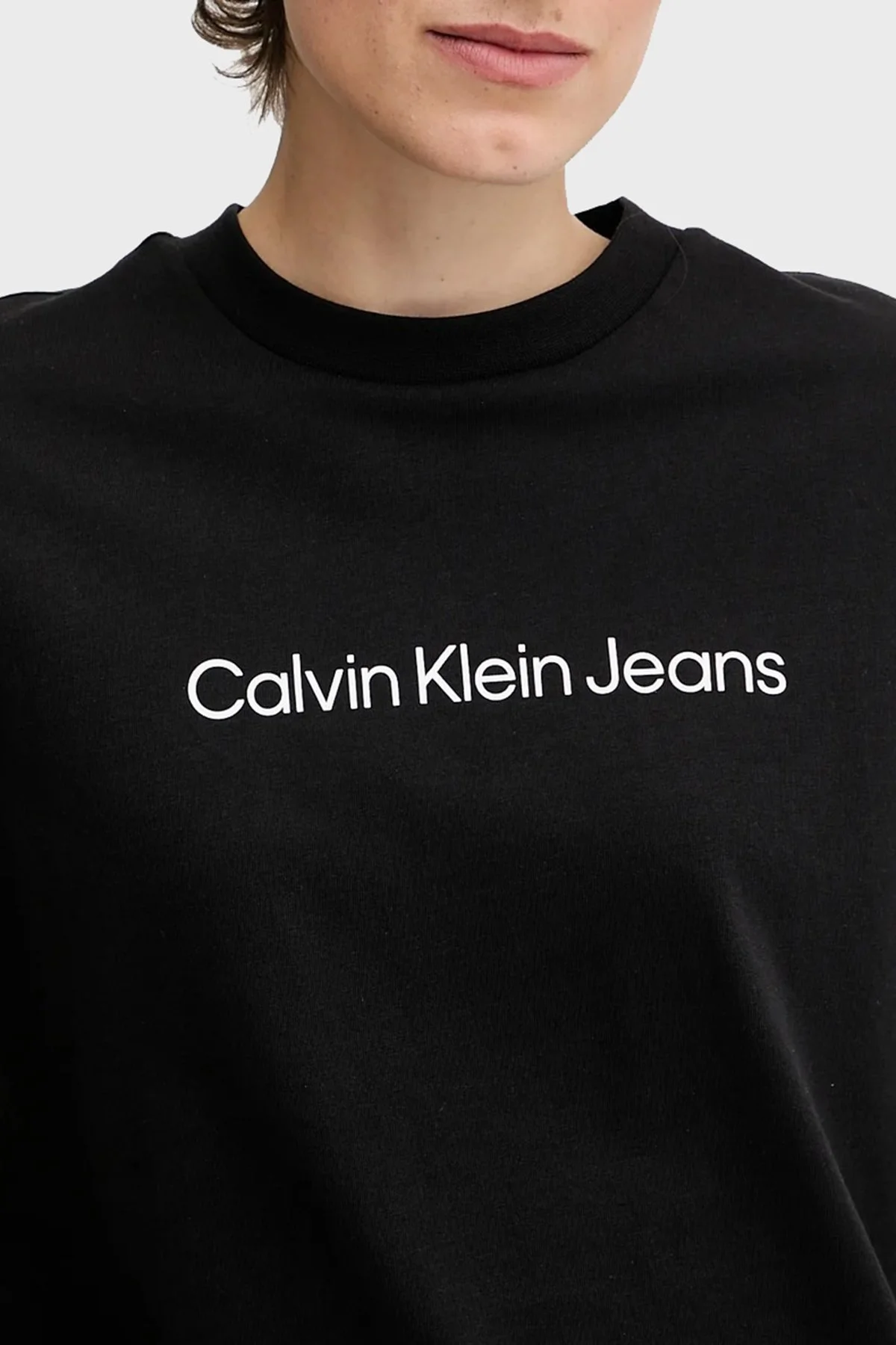 Calvin Klein % 100 Pamuk Regular Fit Bisiklet Yaka Logolu LV047C912GUB1 Bayan T Shirt LV047C912G UB1 SİYAH - 7