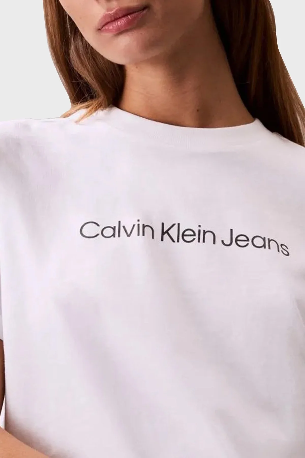 Calvin Klein % 100 Pamuk Regular Fit Bisiklet Yaka Logolu LV047C912GYAA Bayan T Shirt LV047C912G YAA BEYAZ - 4