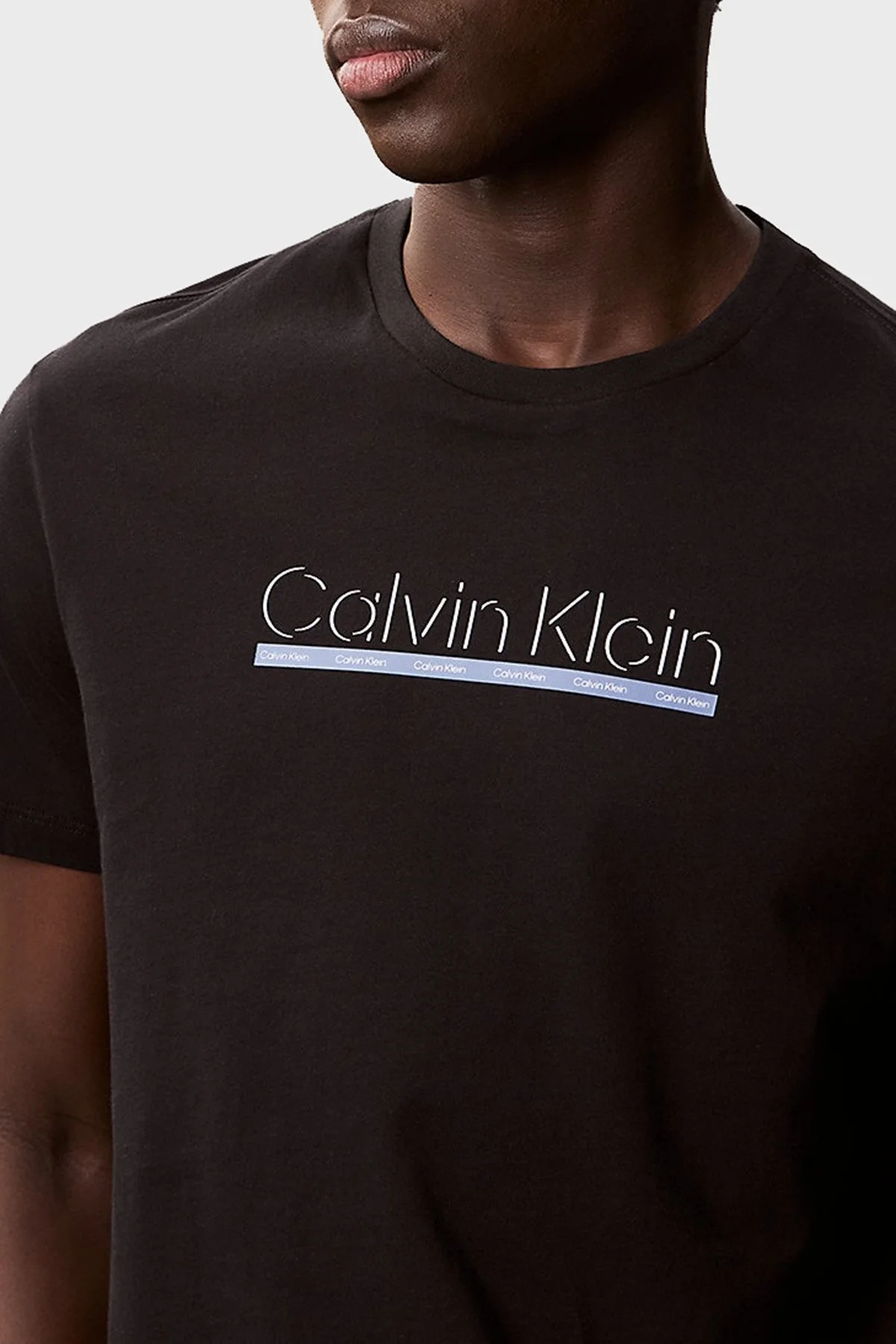 Calvin Klein % 100 Pamuk Regular Fit Bisiklet Yaka Logolu LV04RC852GUB1 Erkek T Shirt LV04RC852G UB1 SİYAH - 4