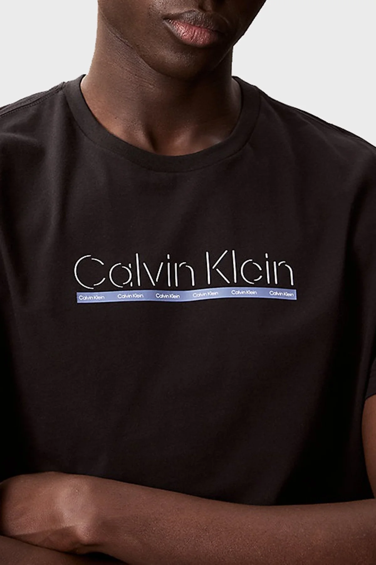 Calvin Klein % 100 Pamuk Regular Fit Bisiklet Yaka Logolu LV04RC852GUB1 Erkek T Shirt LV04RC852G UB1 SİYAH - 5