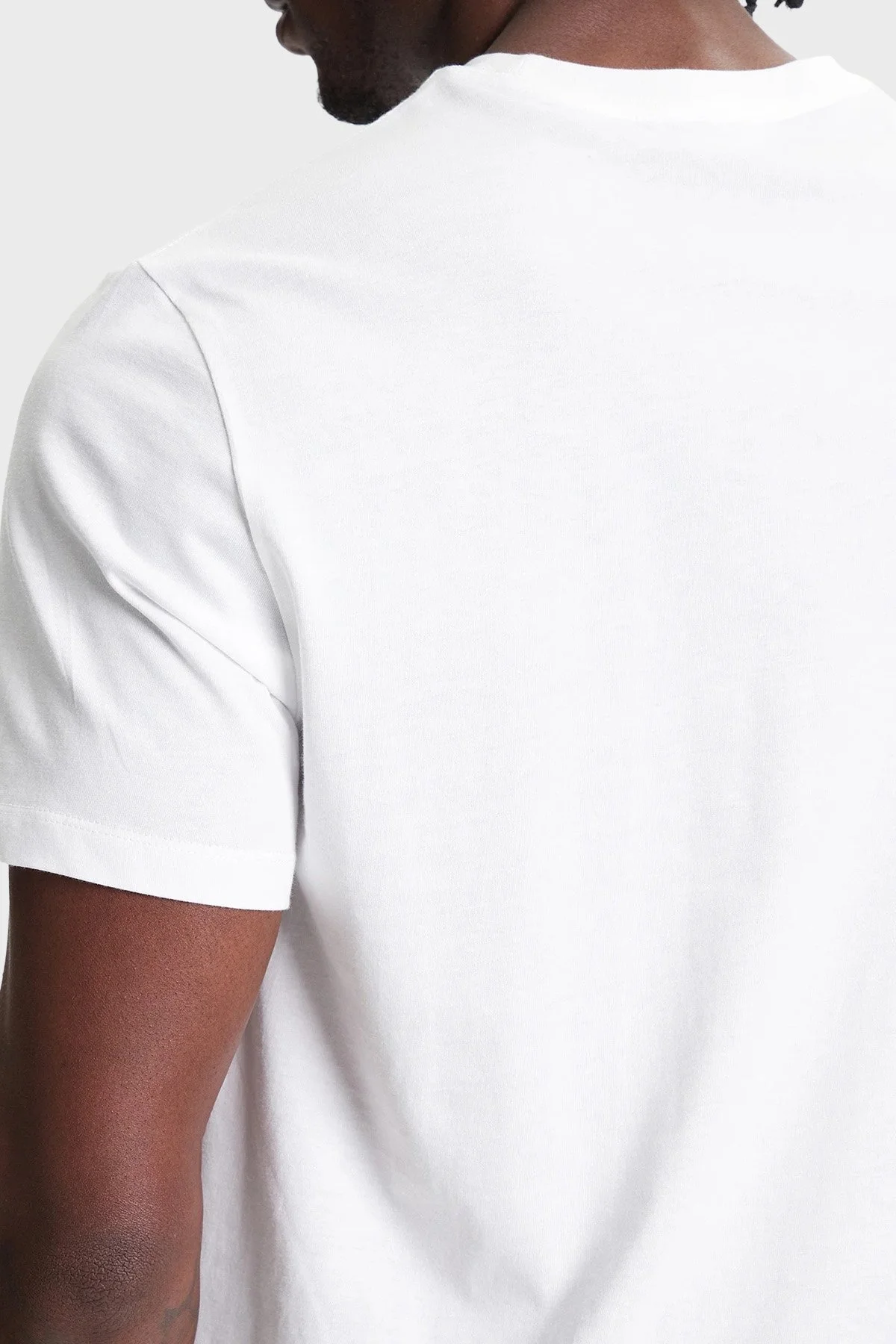 Calvin Klein % 100 Pamuk Regular Fit Bisiklet Yaka Logolu LV04RC854GYAF Erkek T Shirt LV04RC854G YAF BEYAZ - 10