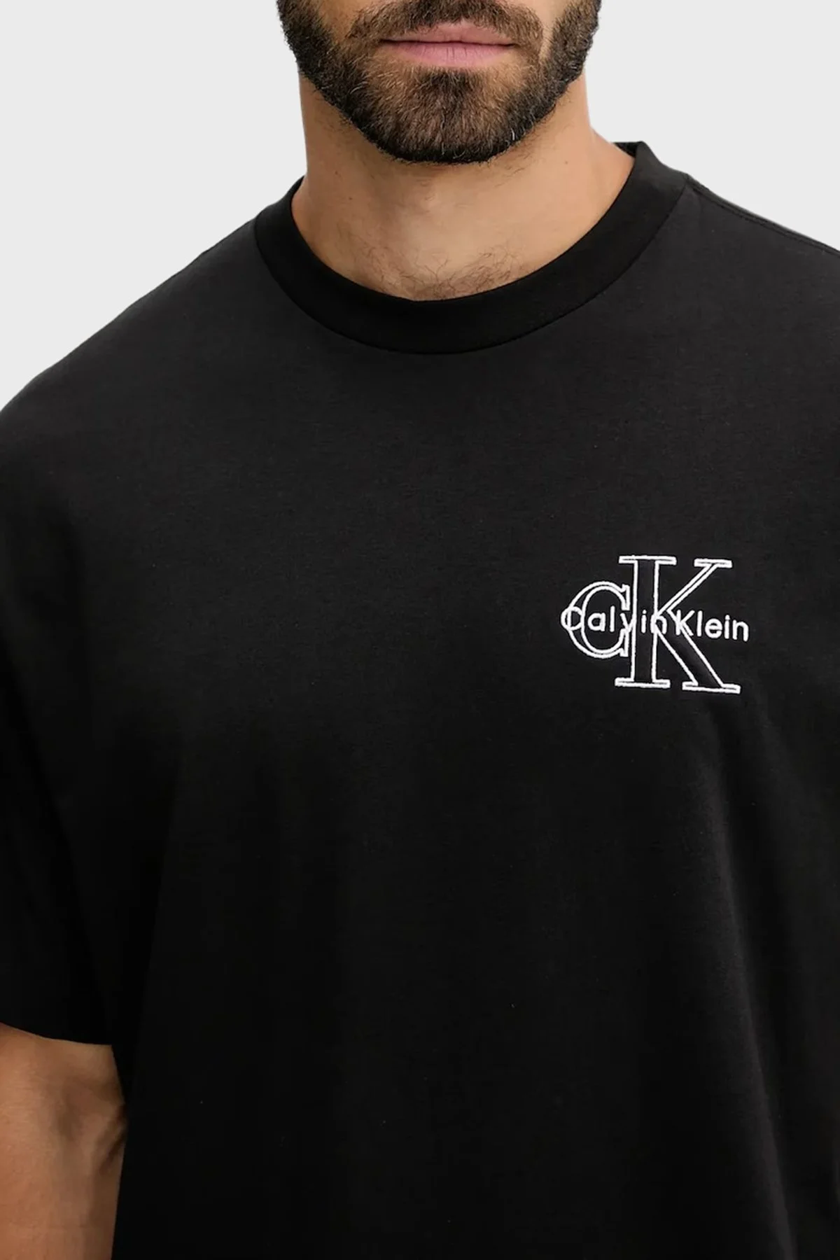 Calvin Klein % 100 Pamuk Regular Fit Bisiklet Yaka Logolu LV04RC856GUB1 Erkek T Shirt LV04RC856G UB1 SİYAH - 3