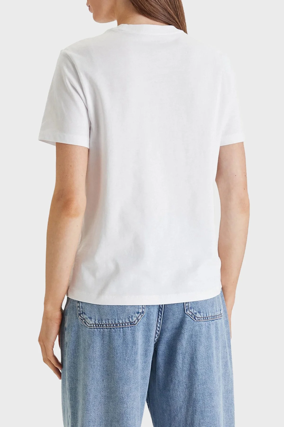 Calvin Klein % 100 Pamuk Regular Fit Bisiklet Yaka LV044E215GYAA Bayan T Shirt LV044E215G YAA BEYAZ - 2