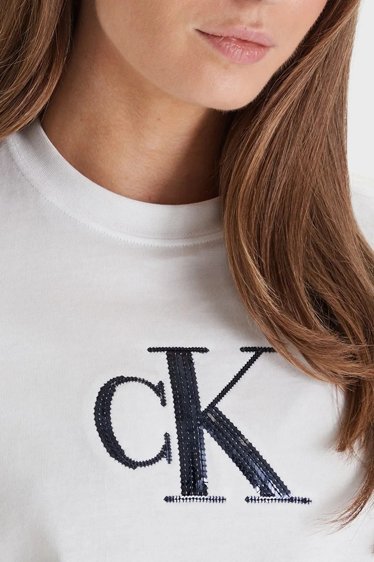 Calvin Klein % 100 Pamuk Regular Fit Bisiklet Yaka LV044E215GYAA Bayan T Shirt LV044E215G YAA BEYAZ - 3