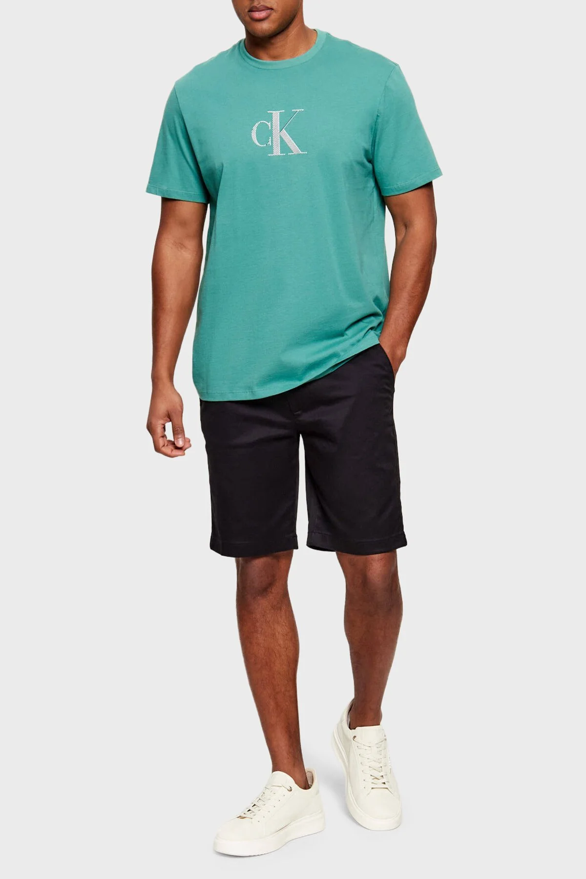 Calvin Klein % 100 Pamuk Regular Fit Bisiklet Yaka LV04RF853GVFL Erkek T Shirt LV04RF853G VFL YEŞİL - 2