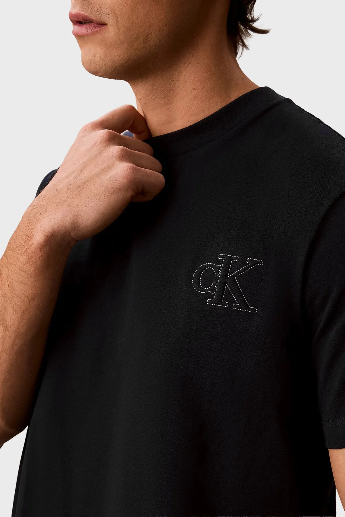 Calvin Klein % 100 Pamuk Regular Fit Bisiklet Yaka LV04RG220GUB1 Erkek T Shirt LV04RG220G UB1 Siyah - 4
