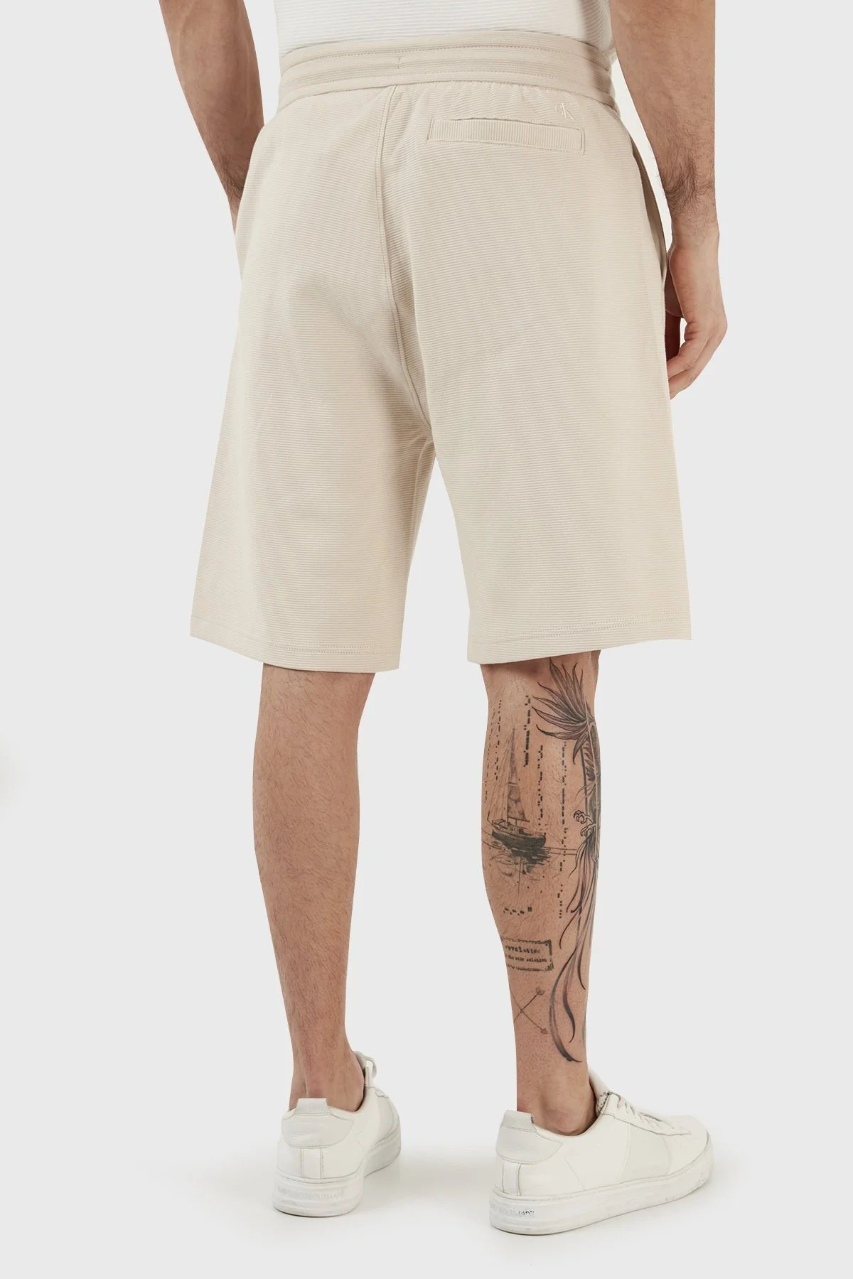 Calvin Klein % 100 Pamuk Regular Fit Cepli J30J323225ACI Erkek Short J30J323225 ACI BEJ - 6