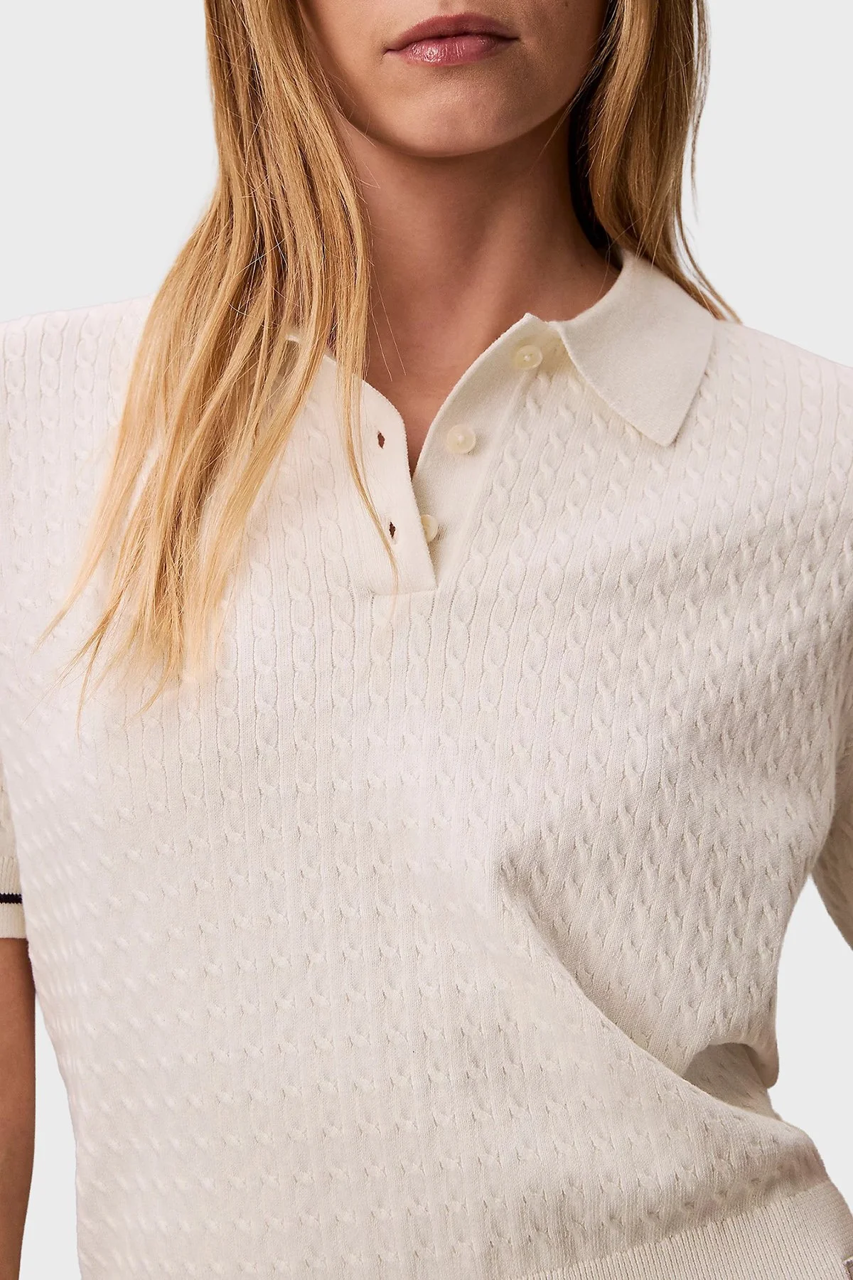 Calvin Klein % 100 Pamuk Regular Fit Logolu Örme Düğmeli Bayan Polo LV047F320G YAS BEYAZ - 5