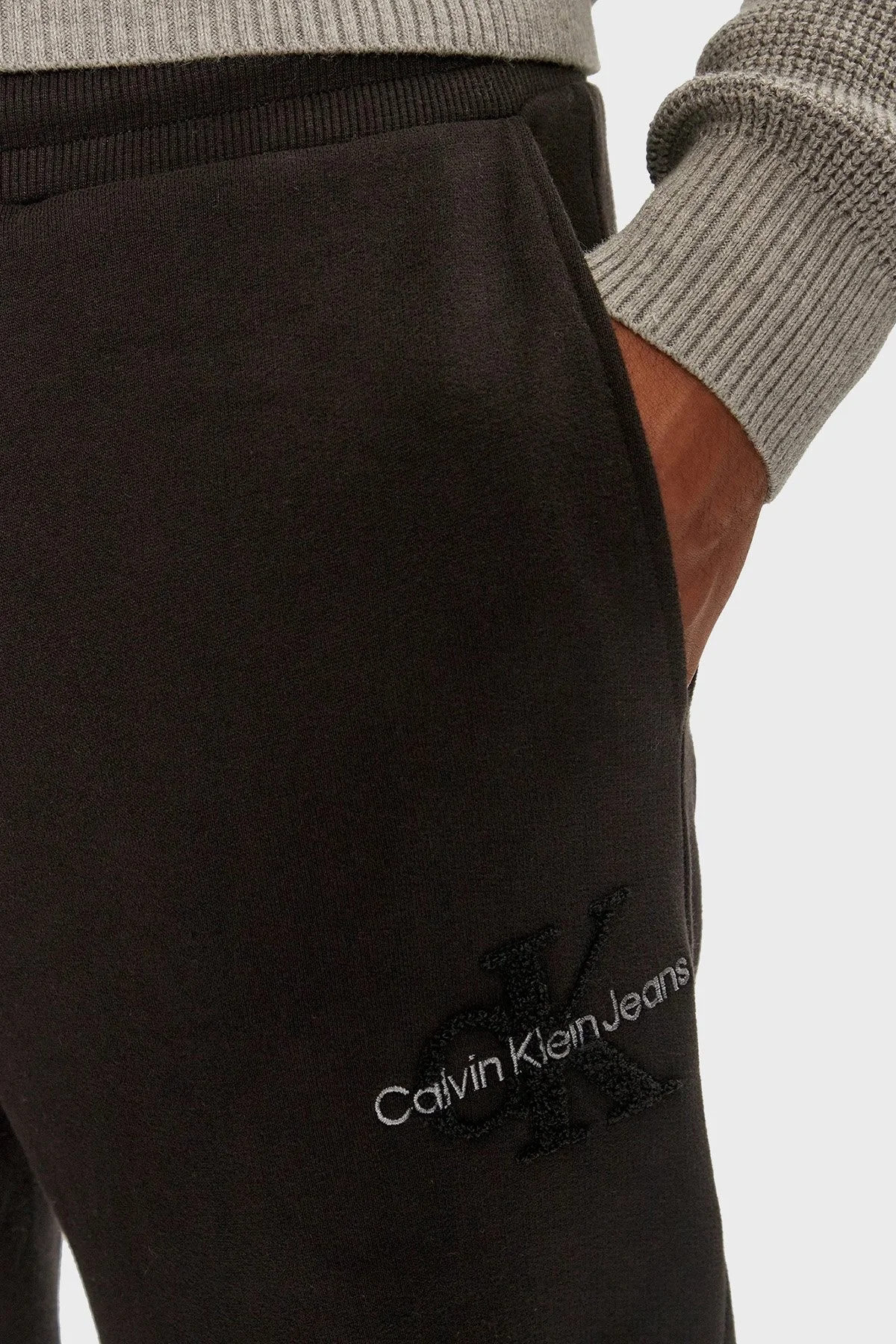 Calvin Klein % 100 Pamuk Regular Fit Yüksek Bel Jogger J30J326685BEH Erkek Pantolon J30J326685 BEH SİYAH - 3