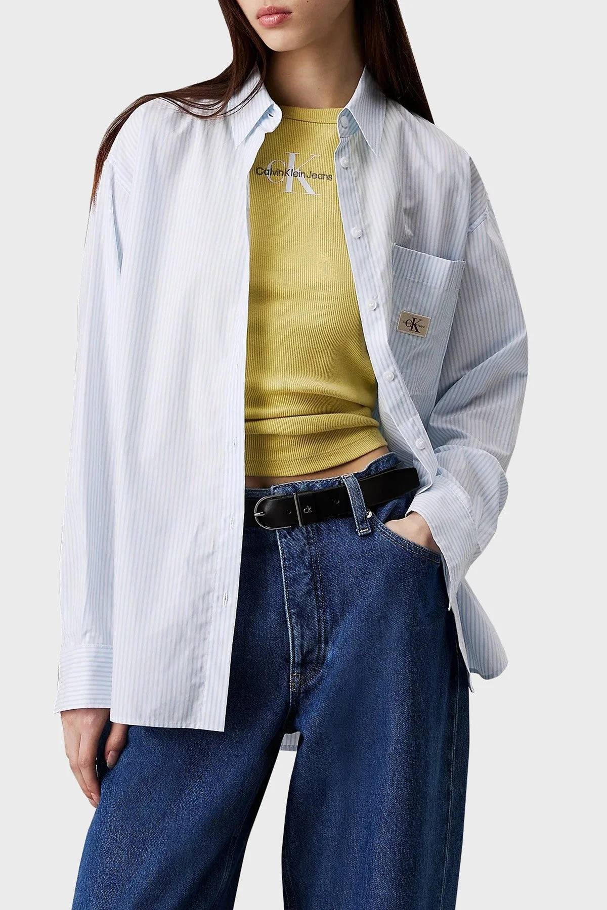 Calvin Klein % 100 Pamuk Relaxed Fit Çizgili Cepli J20J2244360K6 Bayan Gömlek J20J224436 0K6 BEYAZ-MAVİ - 5