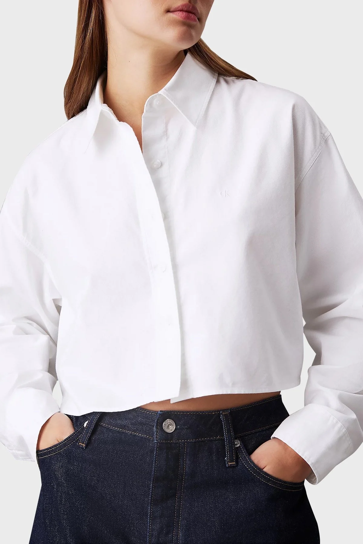Calvin Klein % 100 Pamuk Relaxed Fit Klasik Yaka Crop J20J225079YAF Bayan Gömlek J20J225079 YAF BEYAZ - 8