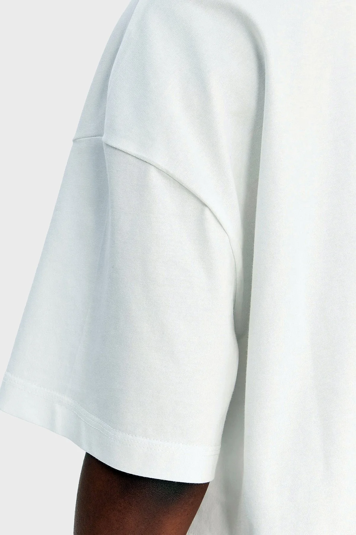 Calvin Klein % 100 Pamuk Relaxed Fit Logolu Bisiklet Yaka LV047F828GYAF Bayan T Shirt LV047F828G YAF BEYAZ - 5