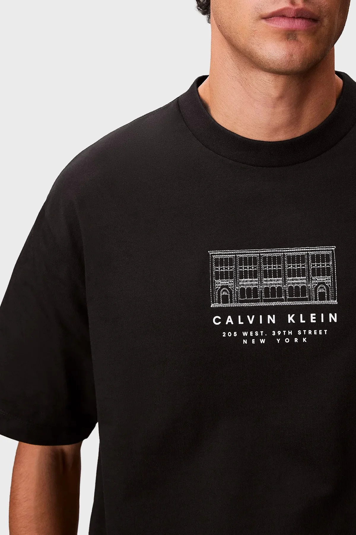 Calvin Klein % 100 Pamuk Relaxed Fit Logolu Bisiklet Yaka LV04RF823GUB1 Erkek T Shirt LV04RF823G UB1 SİYAH - 5