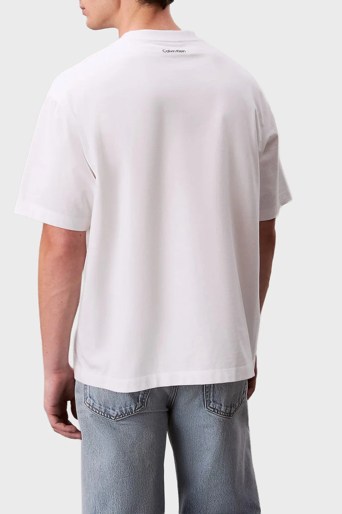 Calvin Klein % 100 Pamuk Relaxed Fit Logolu Bisiklet Yaka LV04RF823GYAF Erkek T Shirt LV04RF823G YAF BEYAZ - 3