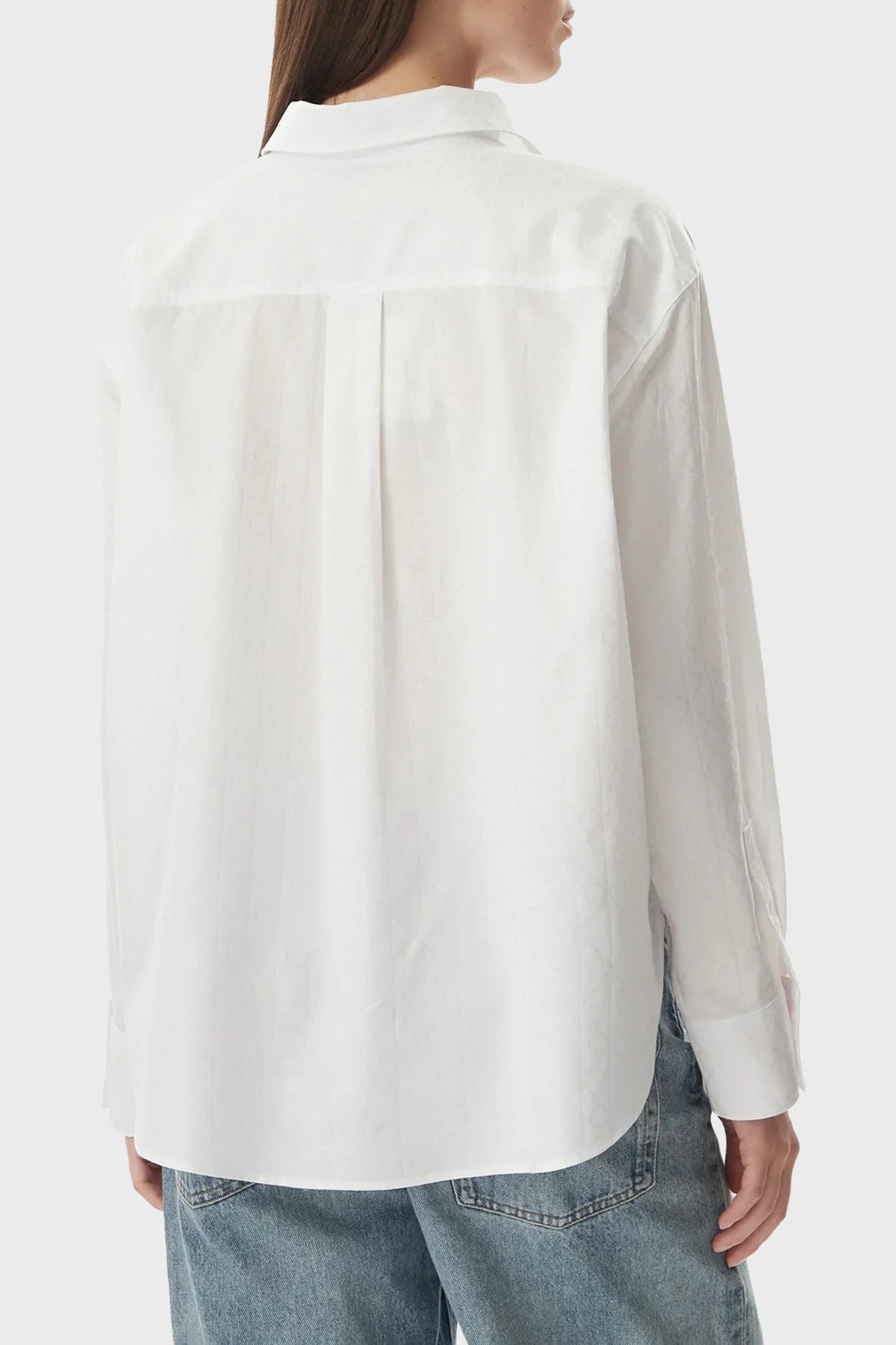 Calvin Klein % 100 Pamuk Relaxed Fit Logolu Klasik Yaka LV047G126GYAA Kadın Gömlek LV047G126G YAA BEYAZ - 3