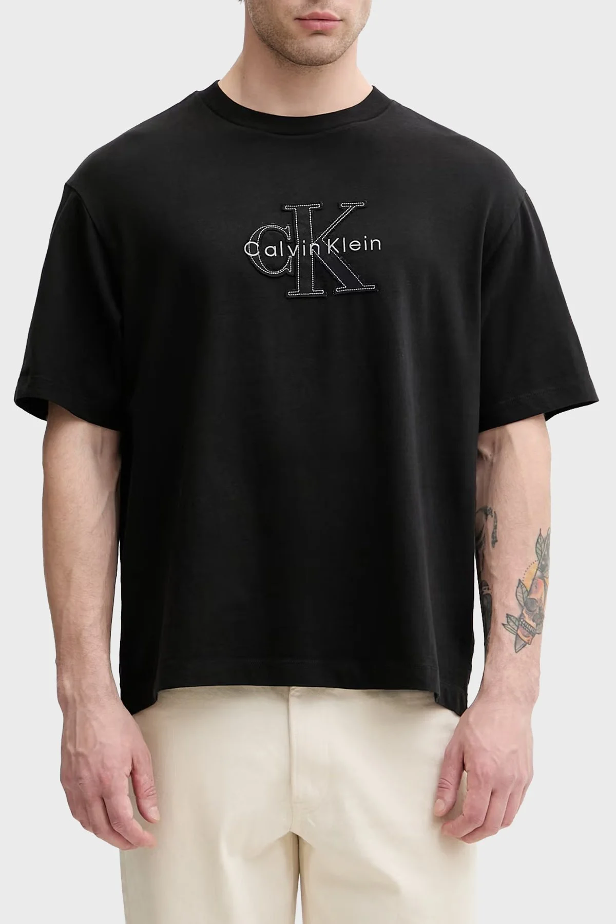Calvin Klein % 100 Pamuk Relaxed Fit Logolu LV04RG814GUB1 Erkek T Shirt LV04RG814G UB1 SİYAH - 1