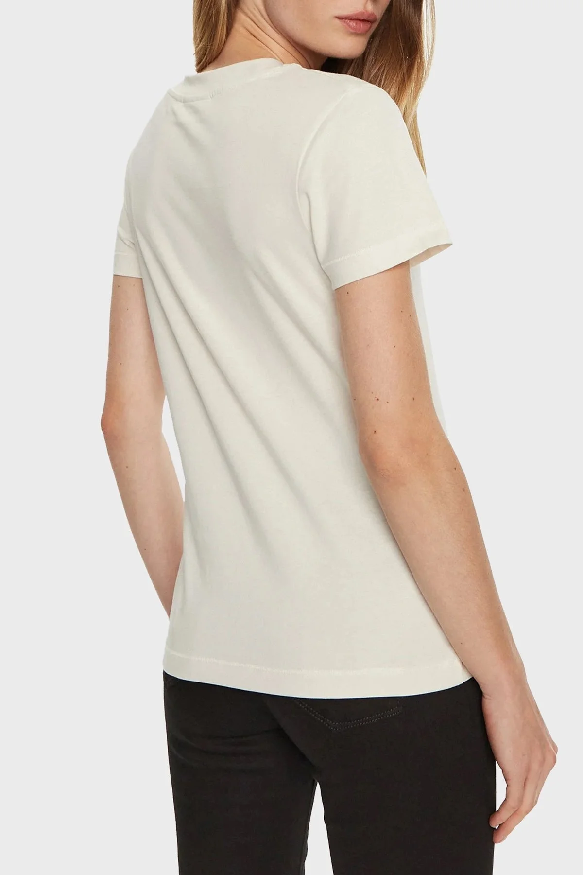 Calvin Klein % 100 Pamuk Slim Fit Bisiklet Yaka J20J223563YBI Bayan T Shirt J20J223563 YBI EKRU - 2