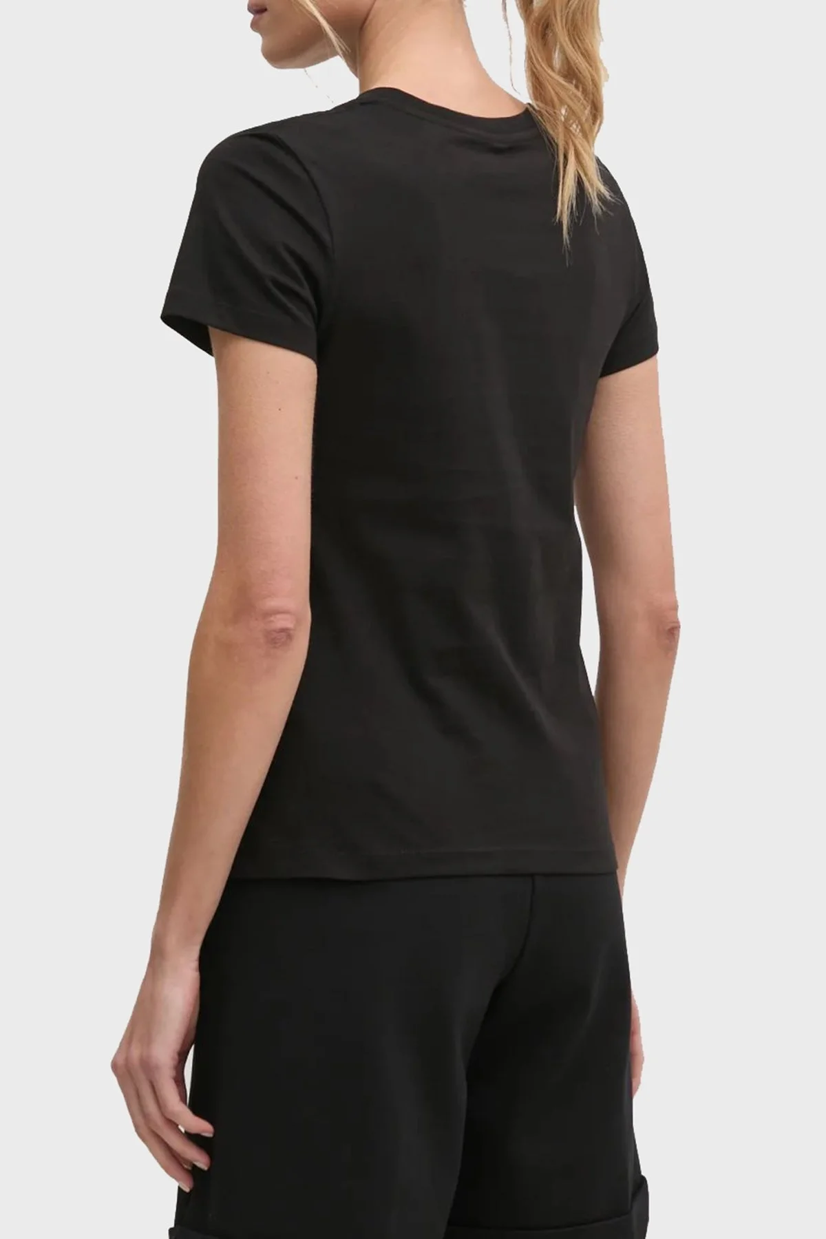 Calvin Klein % 100 Pamuk Slim Fit Bisiklet Yaka J20J224990BEH Bayan T Shirt J20J224990 BEH SİYAH - 8