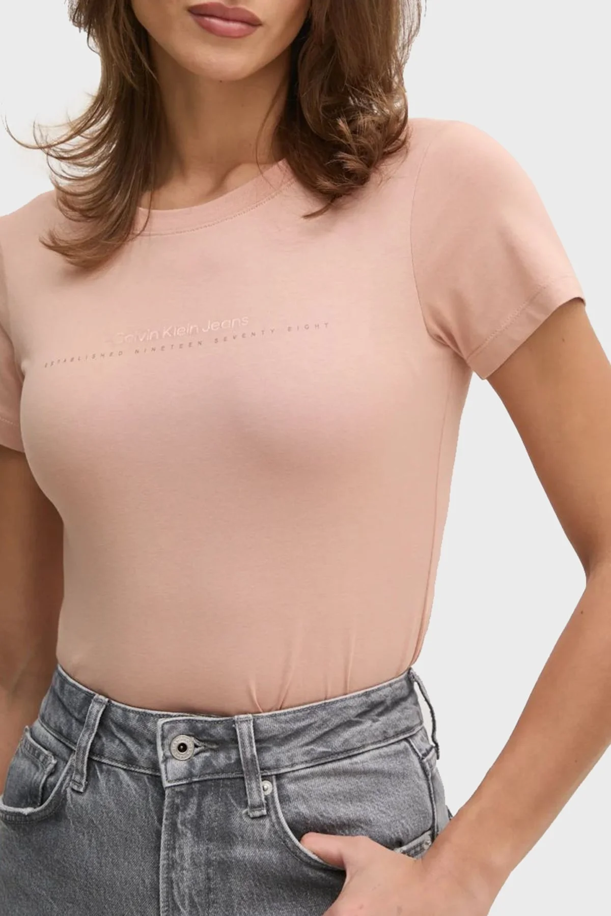 Calvin Klein % 100 Pamuk Slim Fit Bisiklet Yaka J20J224990TGW Bayan T Shirt J20J224990 TGW PUDRA - 9