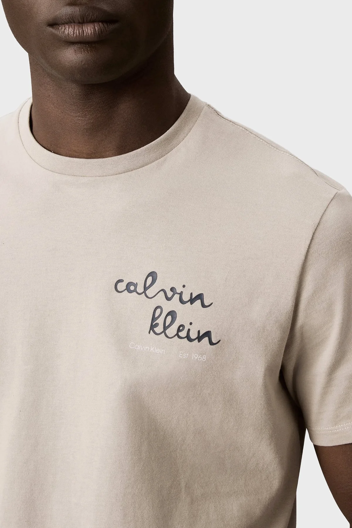Calvin Klein % 100 Pamuk Slim Fit Bisiklet Yaka LV04RG837GPED Erkek T Shirt LV04RG837G PED Bej - 4